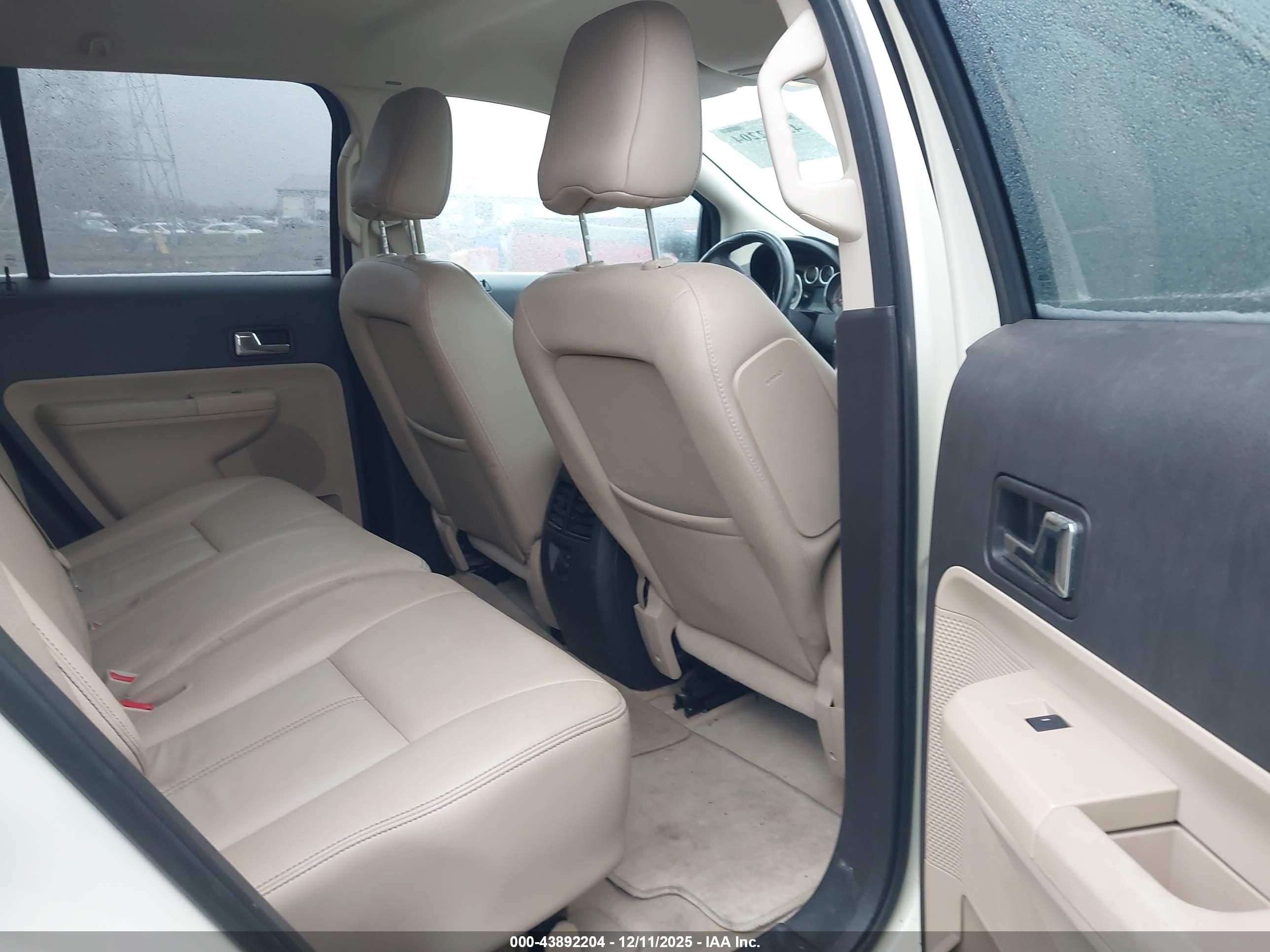 FORD EDGE image 8