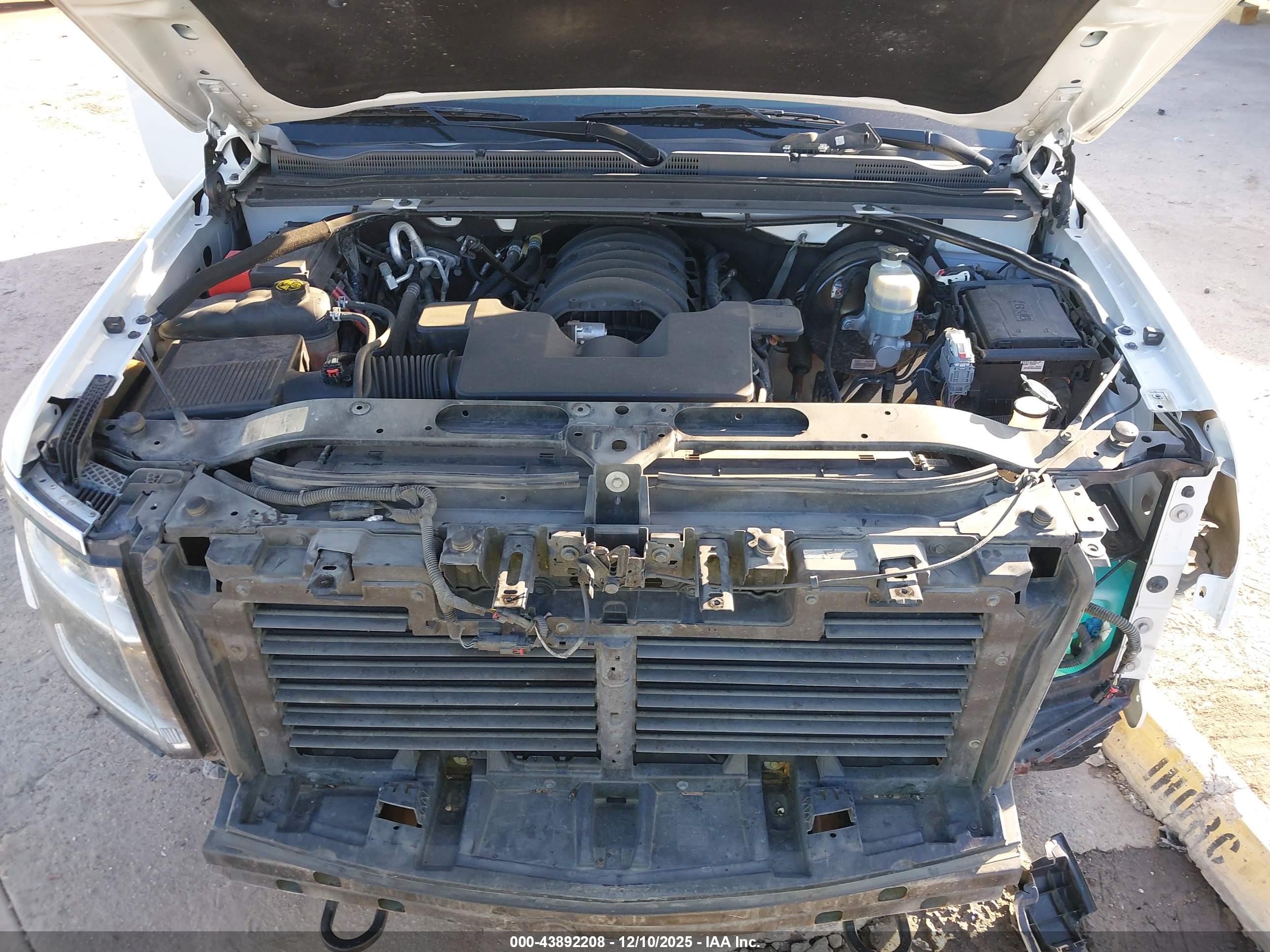 CHEVROLET SUBURBAN image 10