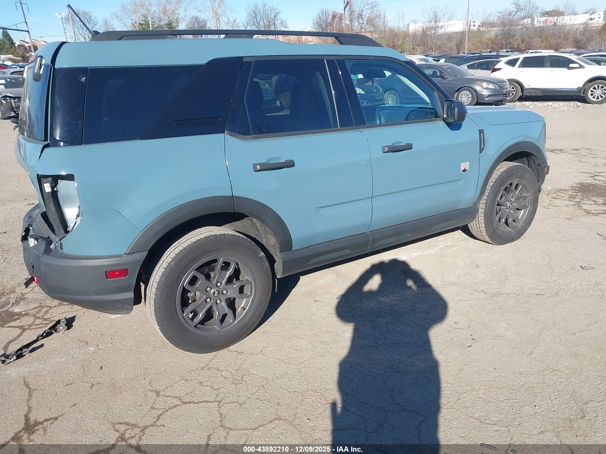 FORD BRONCO image 4