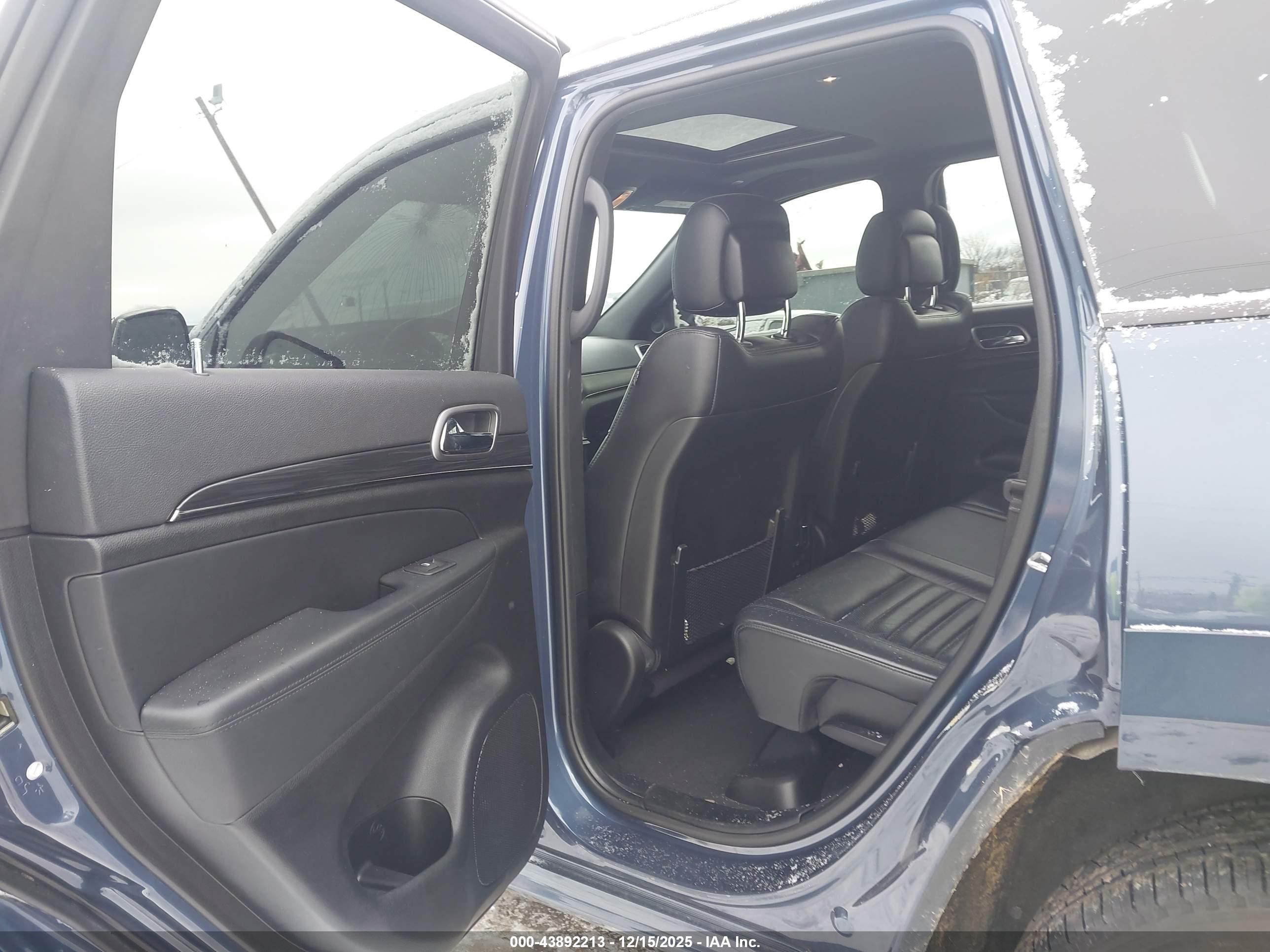 JEEP GRAND image 8