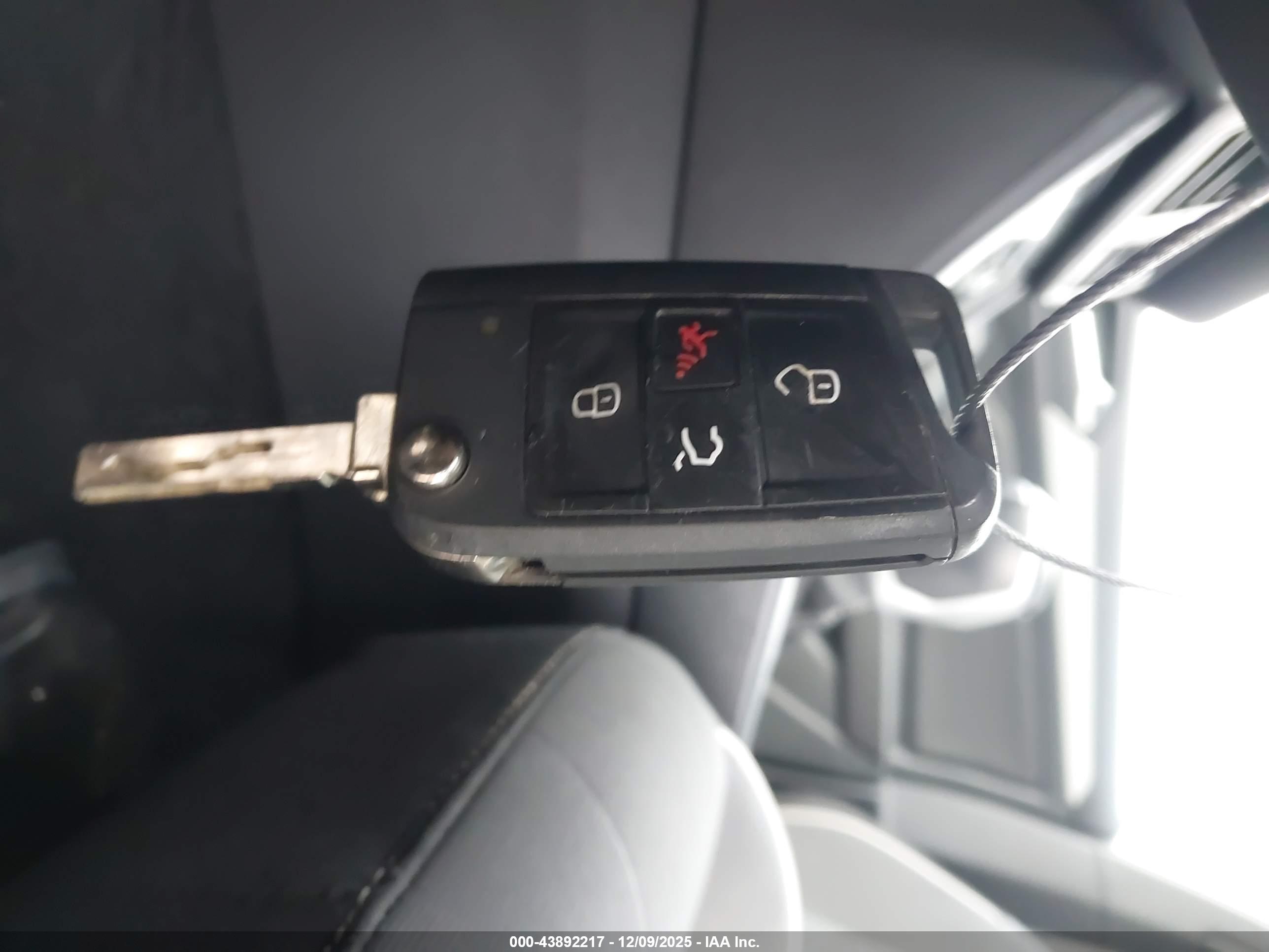 VOLKSWAGEN JETTA image 11