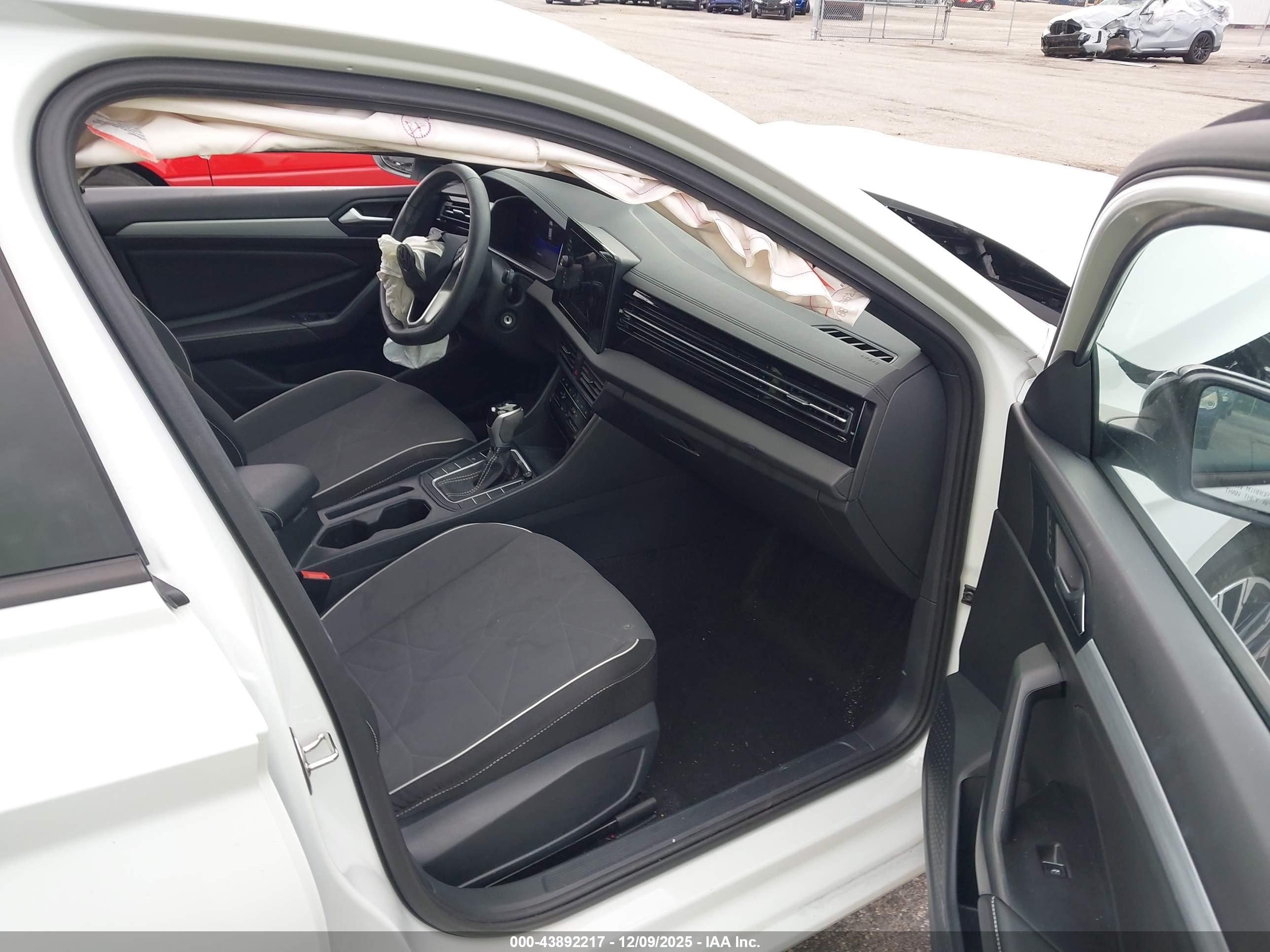 VOLKSWAGEN JETTA image 5