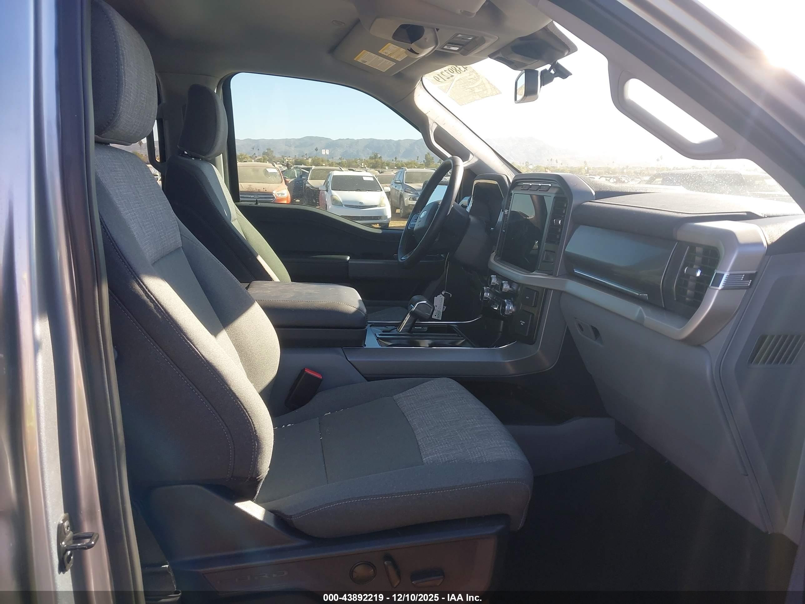 FORD F-150 image 8