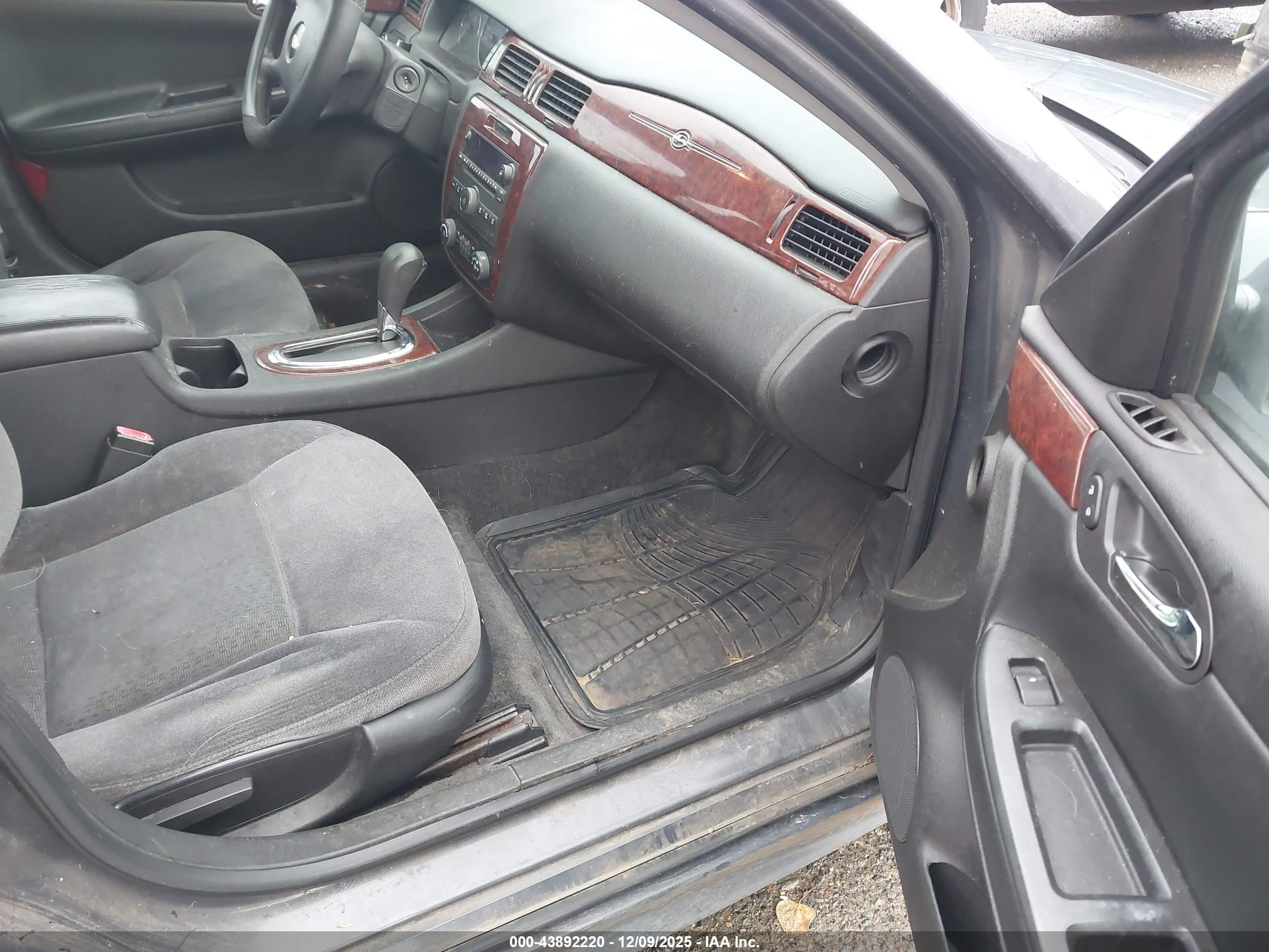 CHEVROLET IMPALA image 5