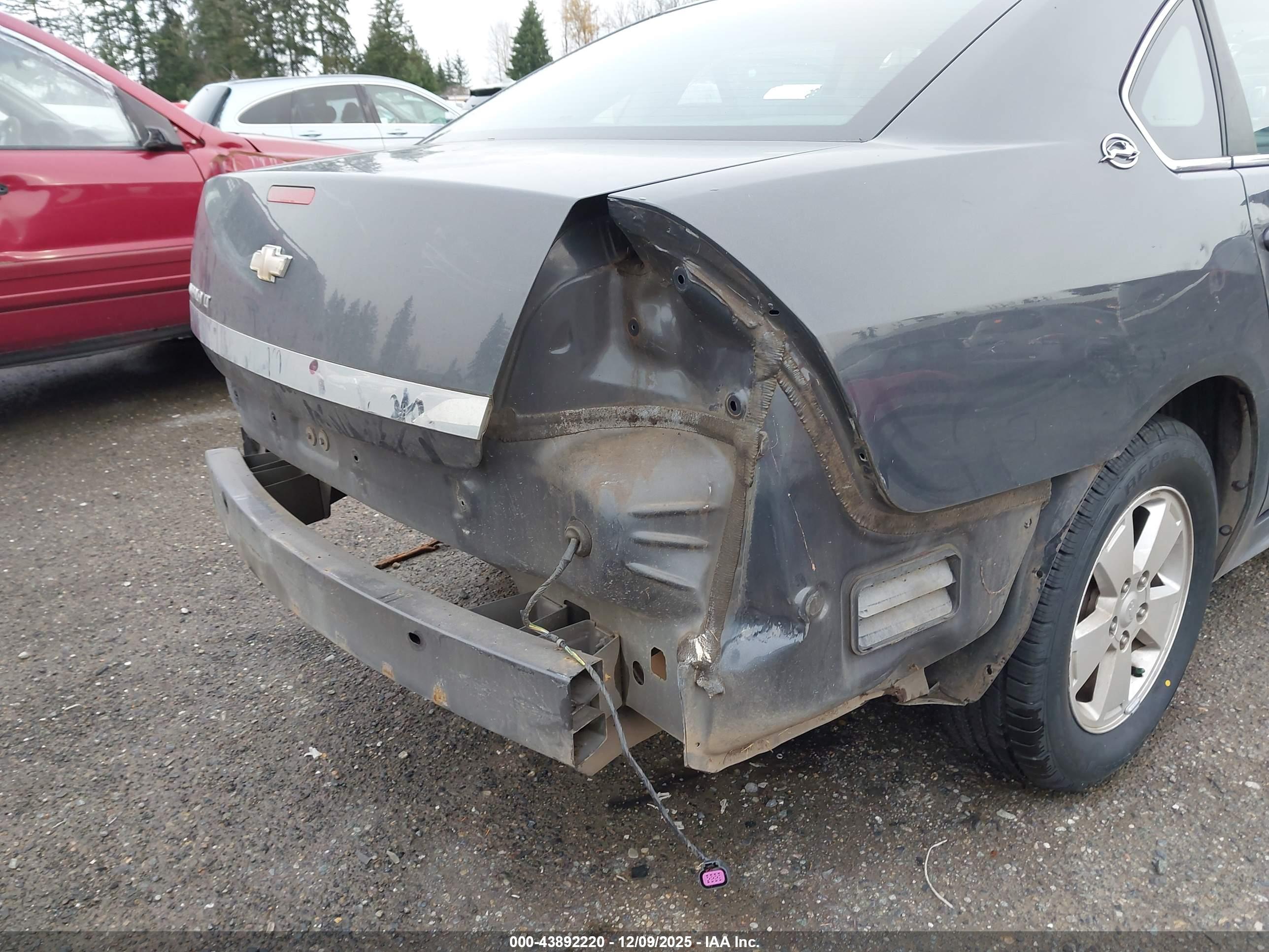 CHEVROLET IMPALA image 6
