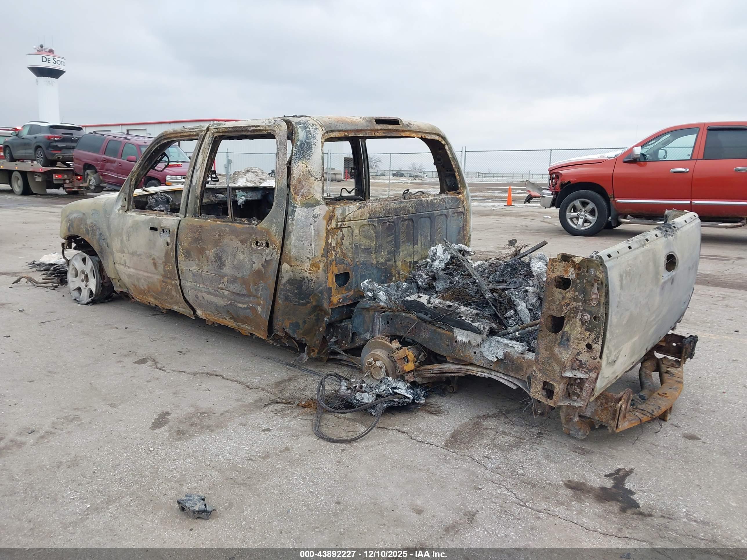 FORD EXPLORER image 3