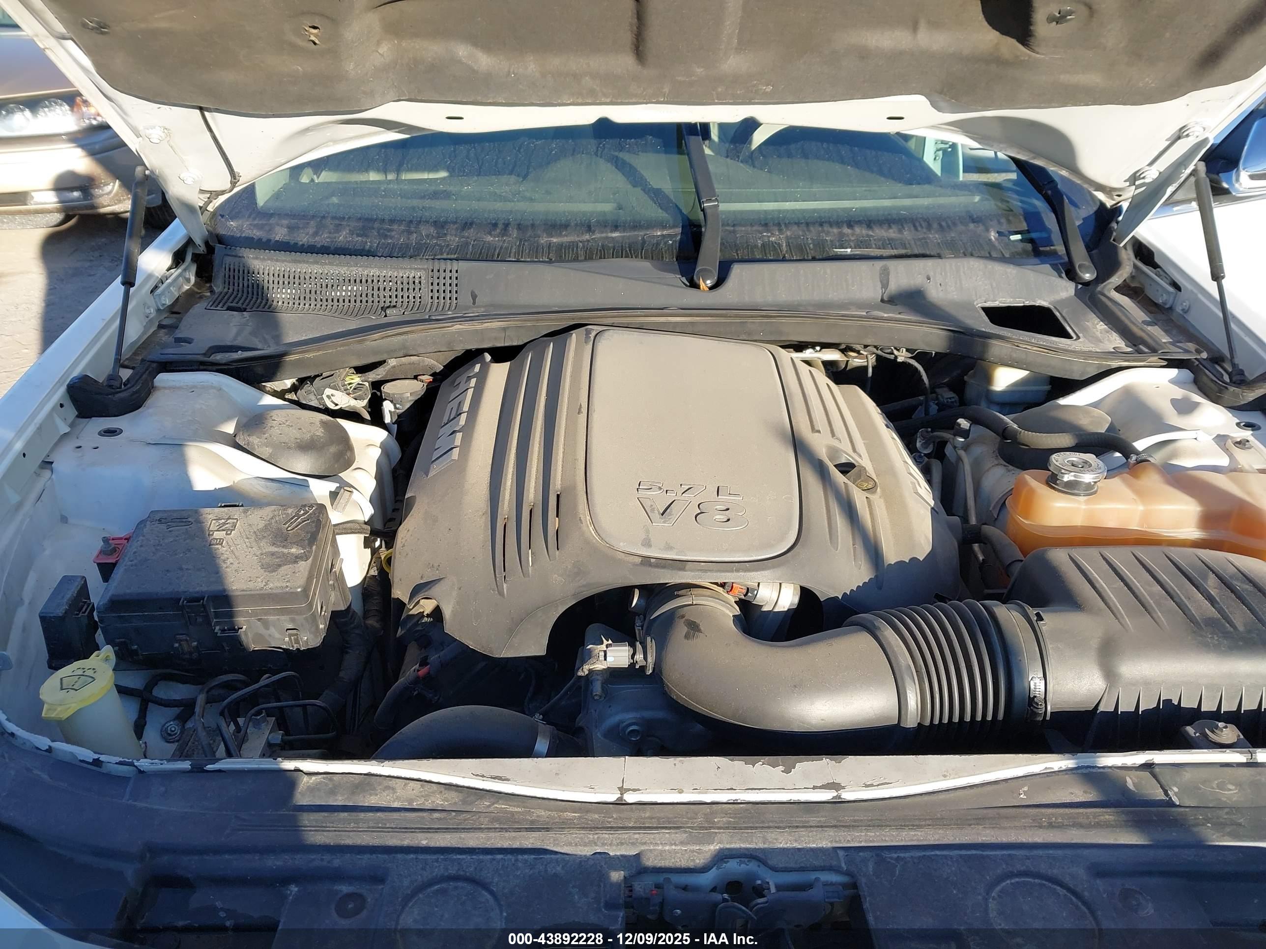 CHRYSLER 300C image 10