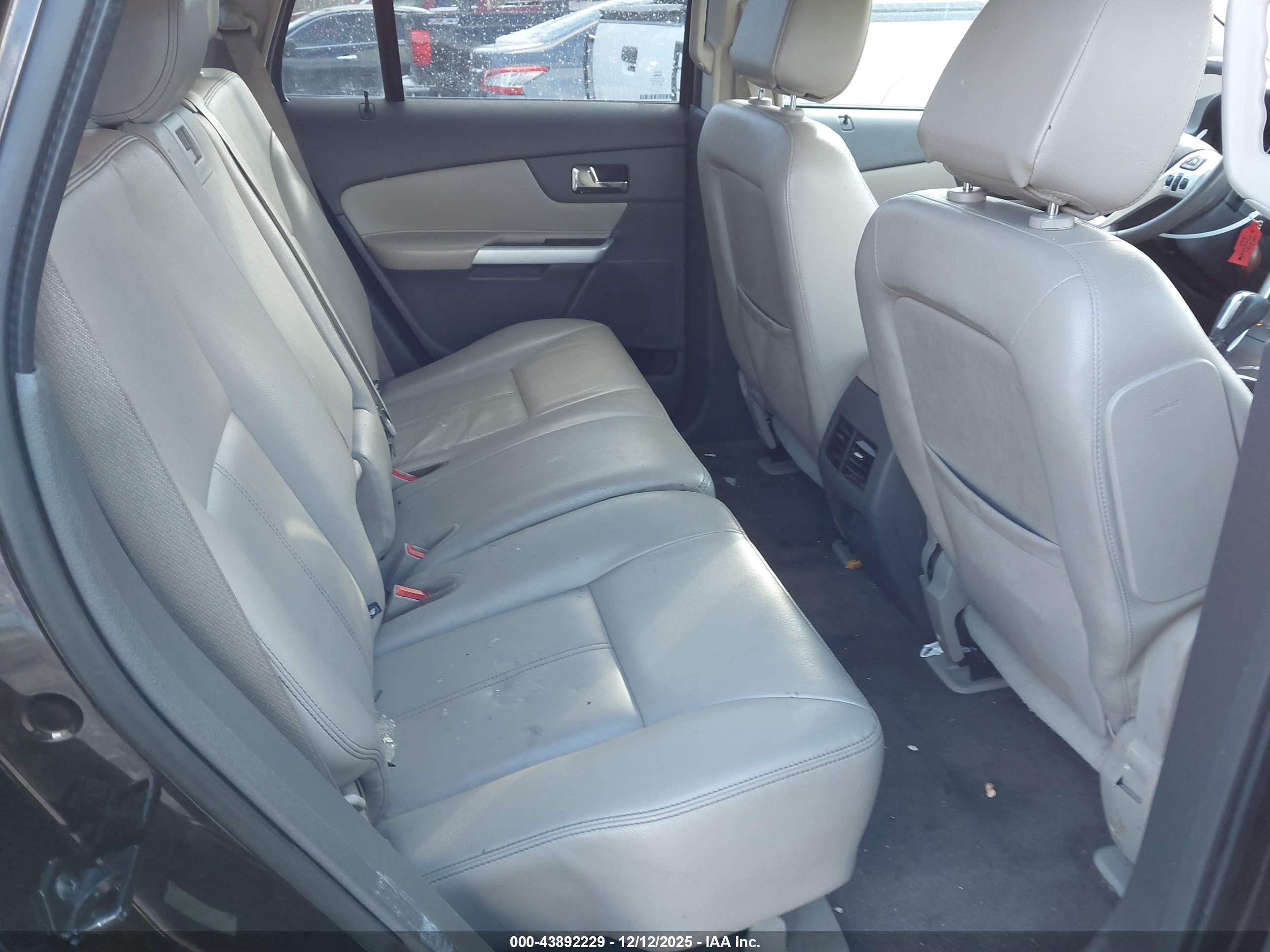 FORD EDGE image 8