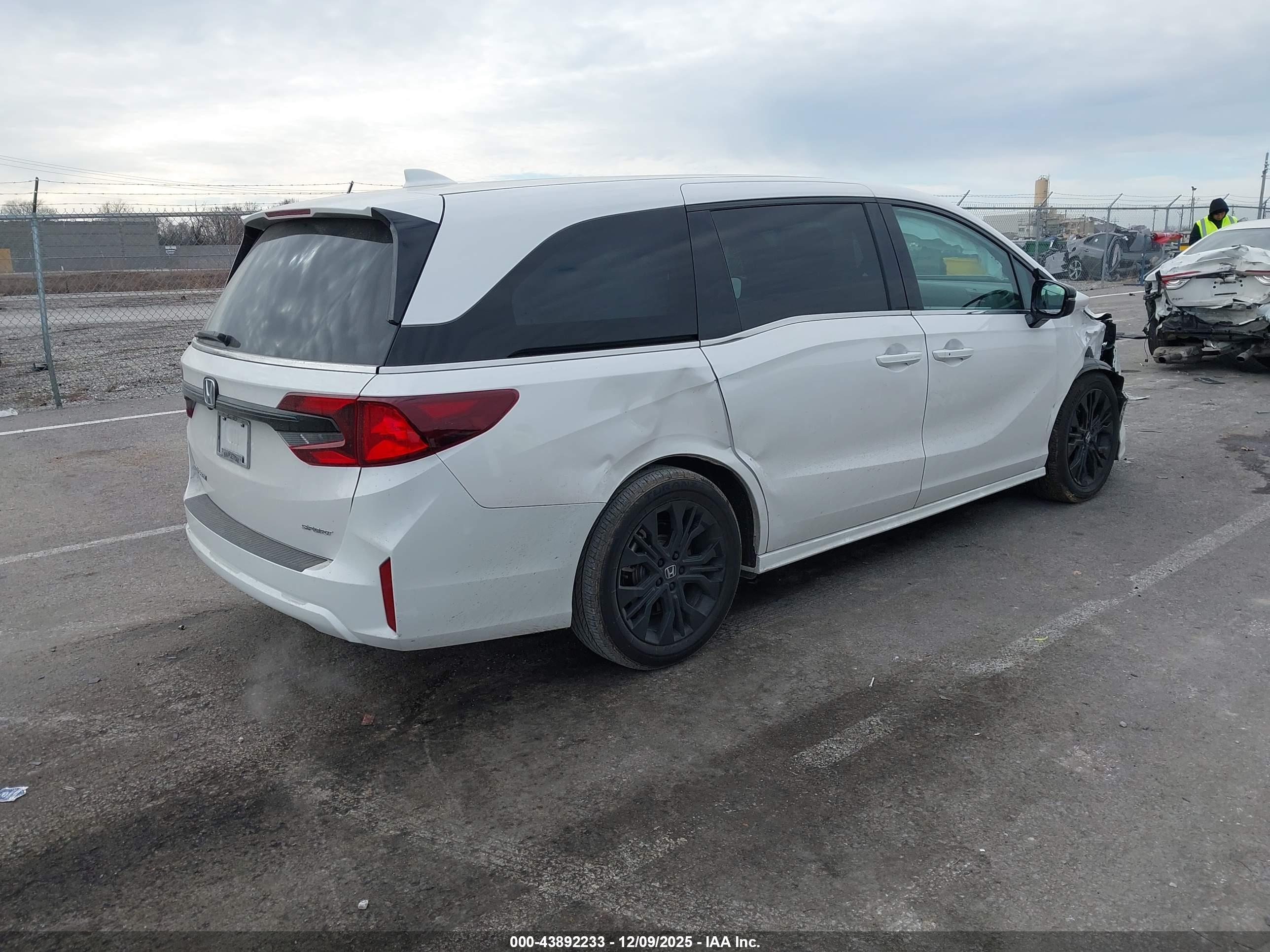 HONDA ODYSSEY image 4