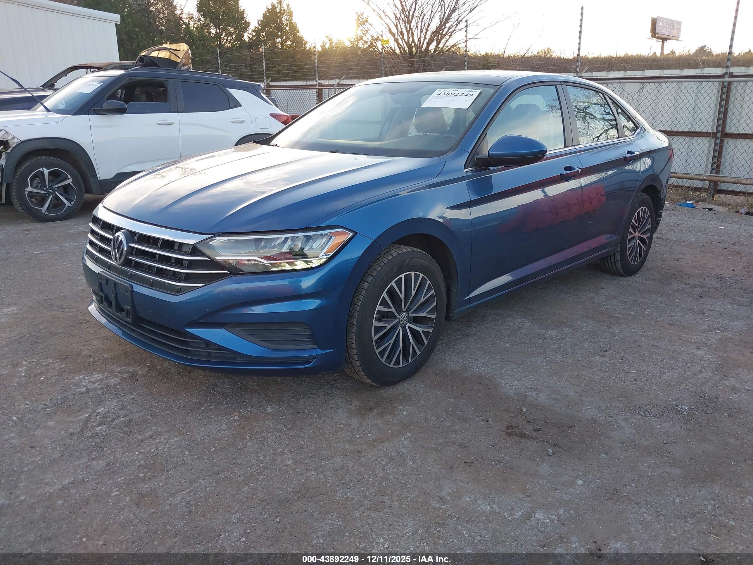 VOLKSWAGEN JETTA image 2