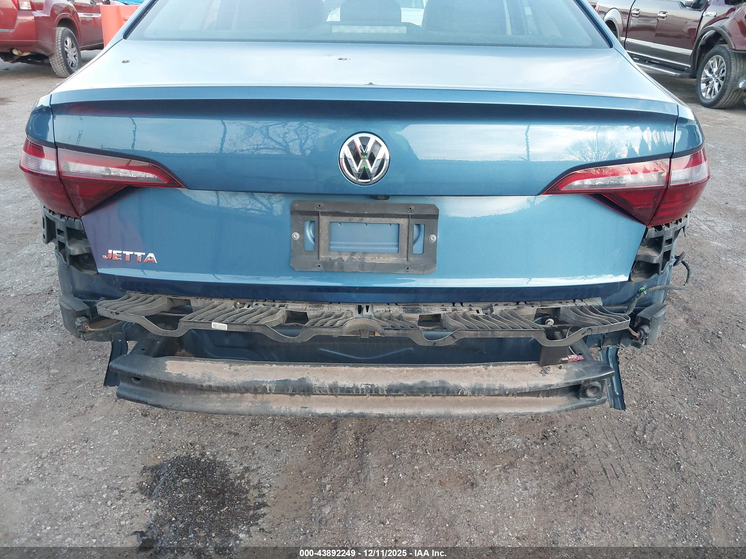 VOLKSWAGEN JETTA image 6
