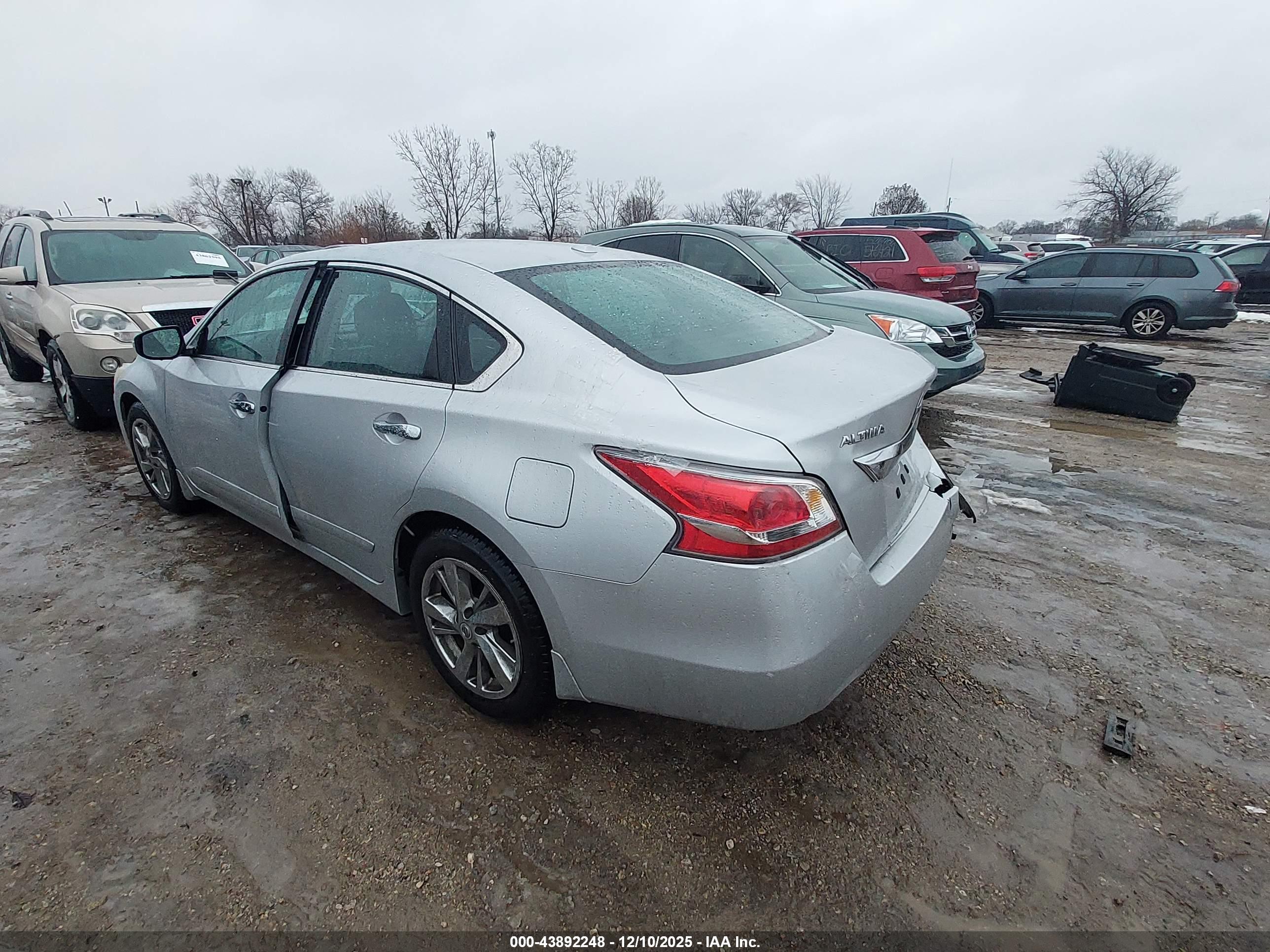 NISSAN ALTIMA image 3