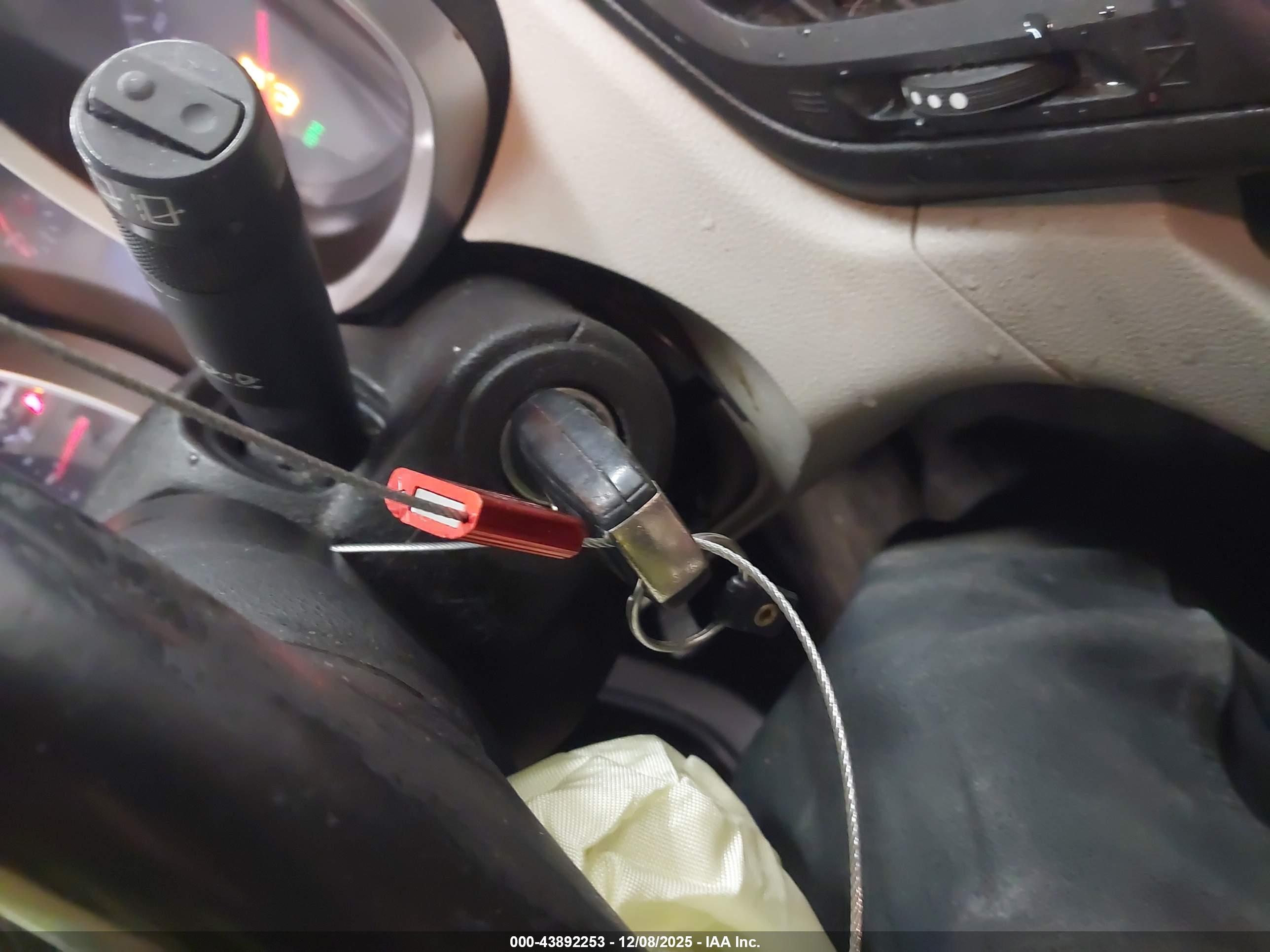 CHEVROLET EQUINOX image 11