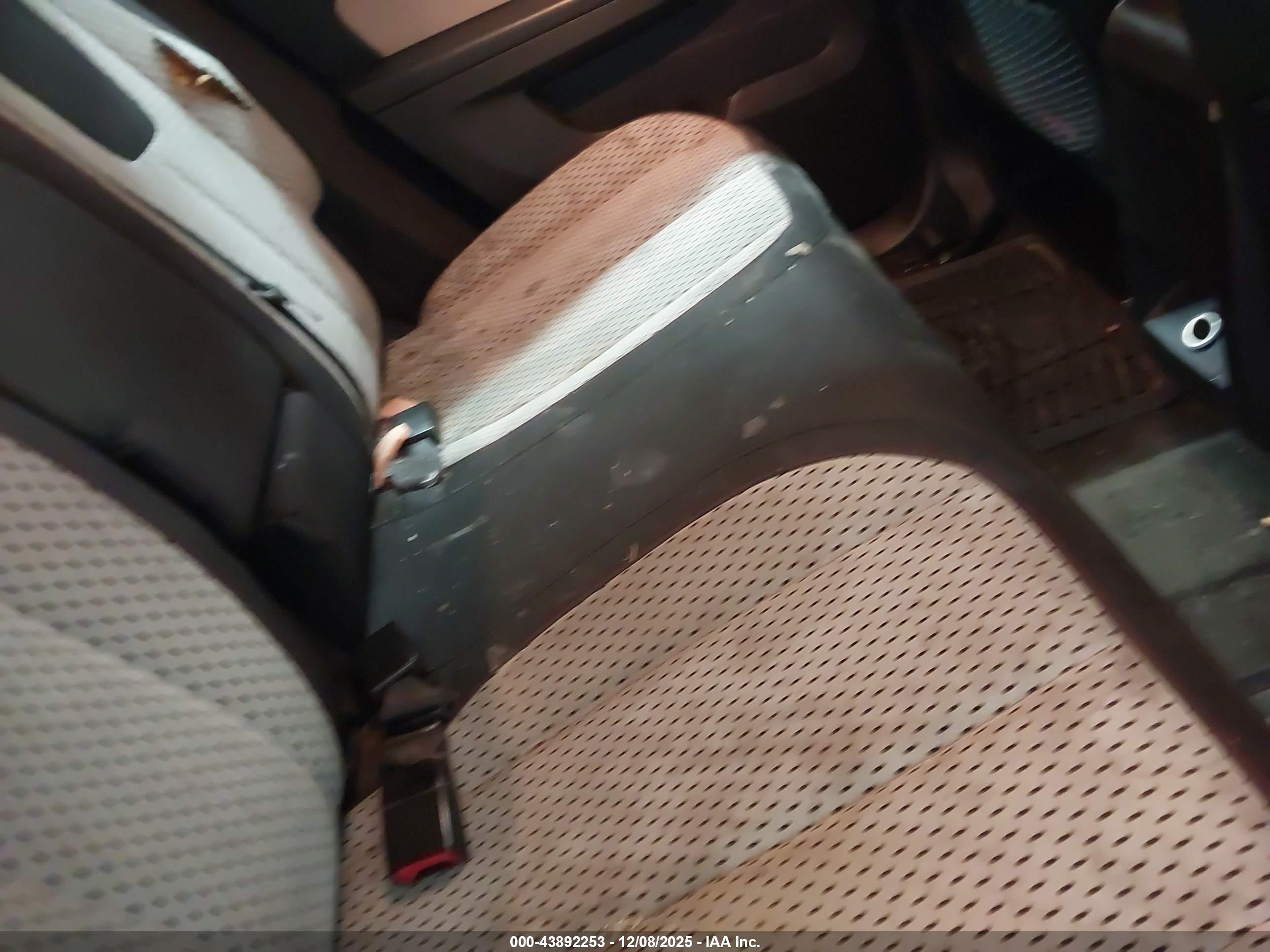 CHEVROLET EQUINOX image 8