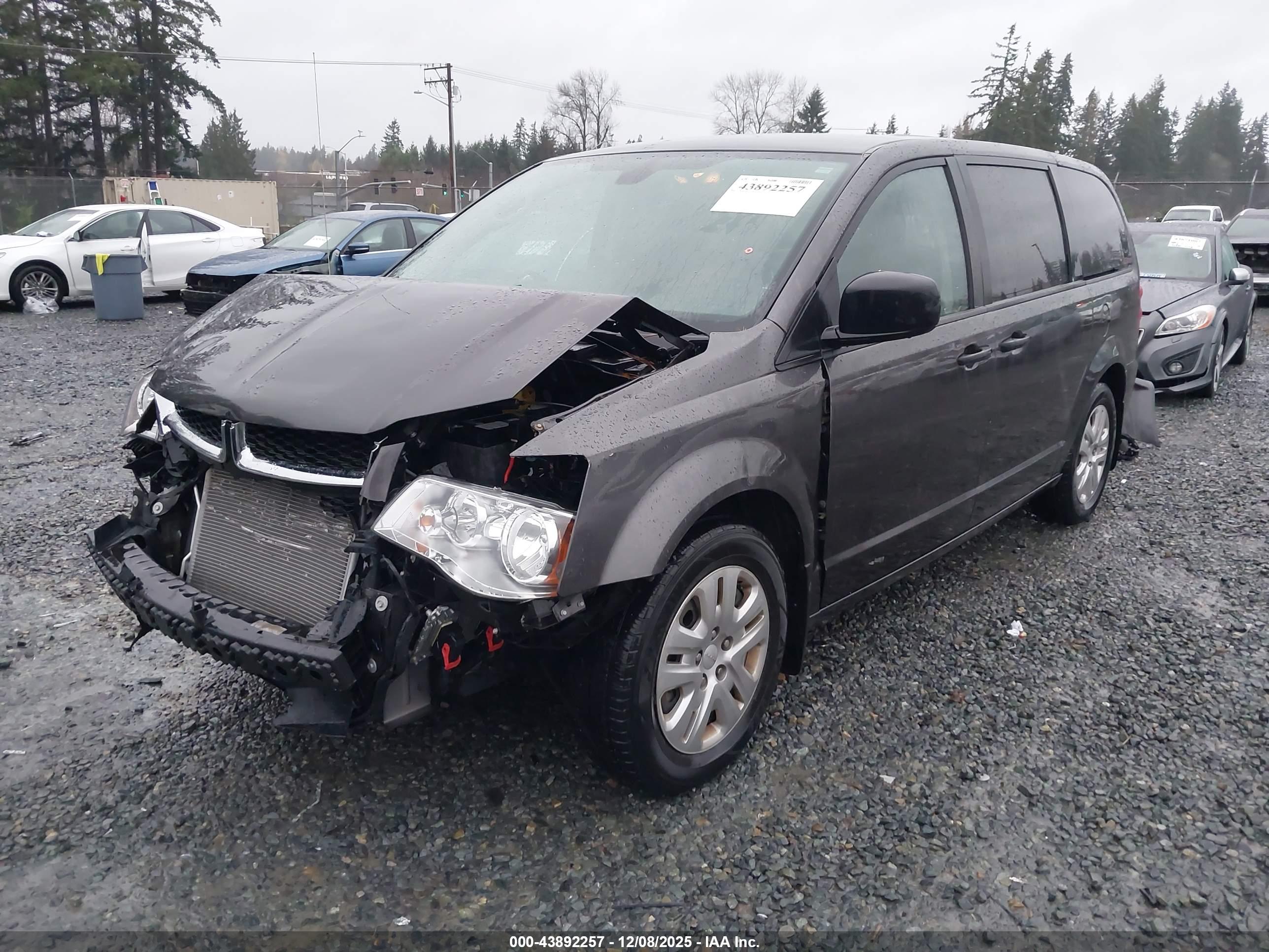 DODGE GRAND image 2