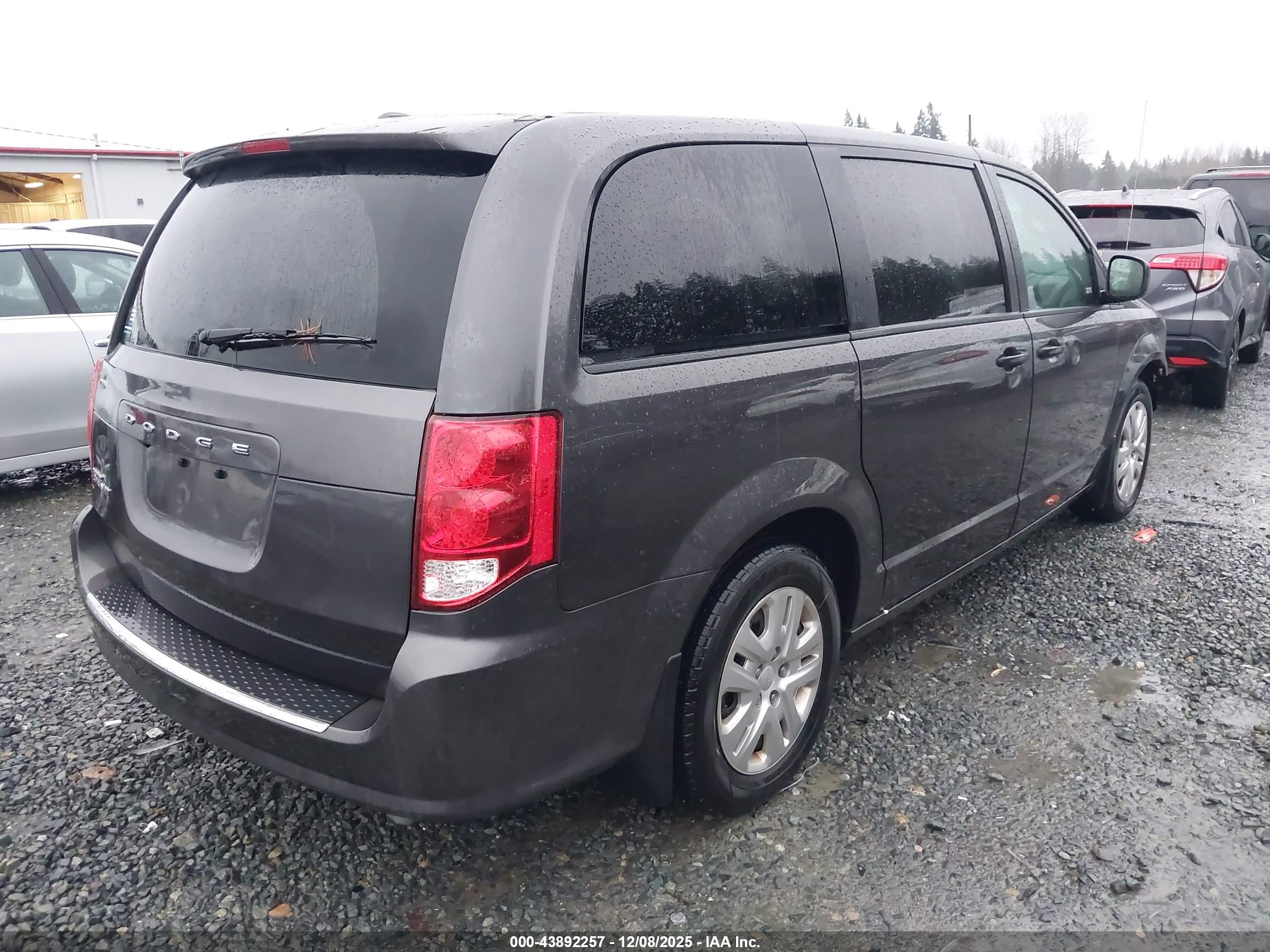 DODGE GRAND image 4