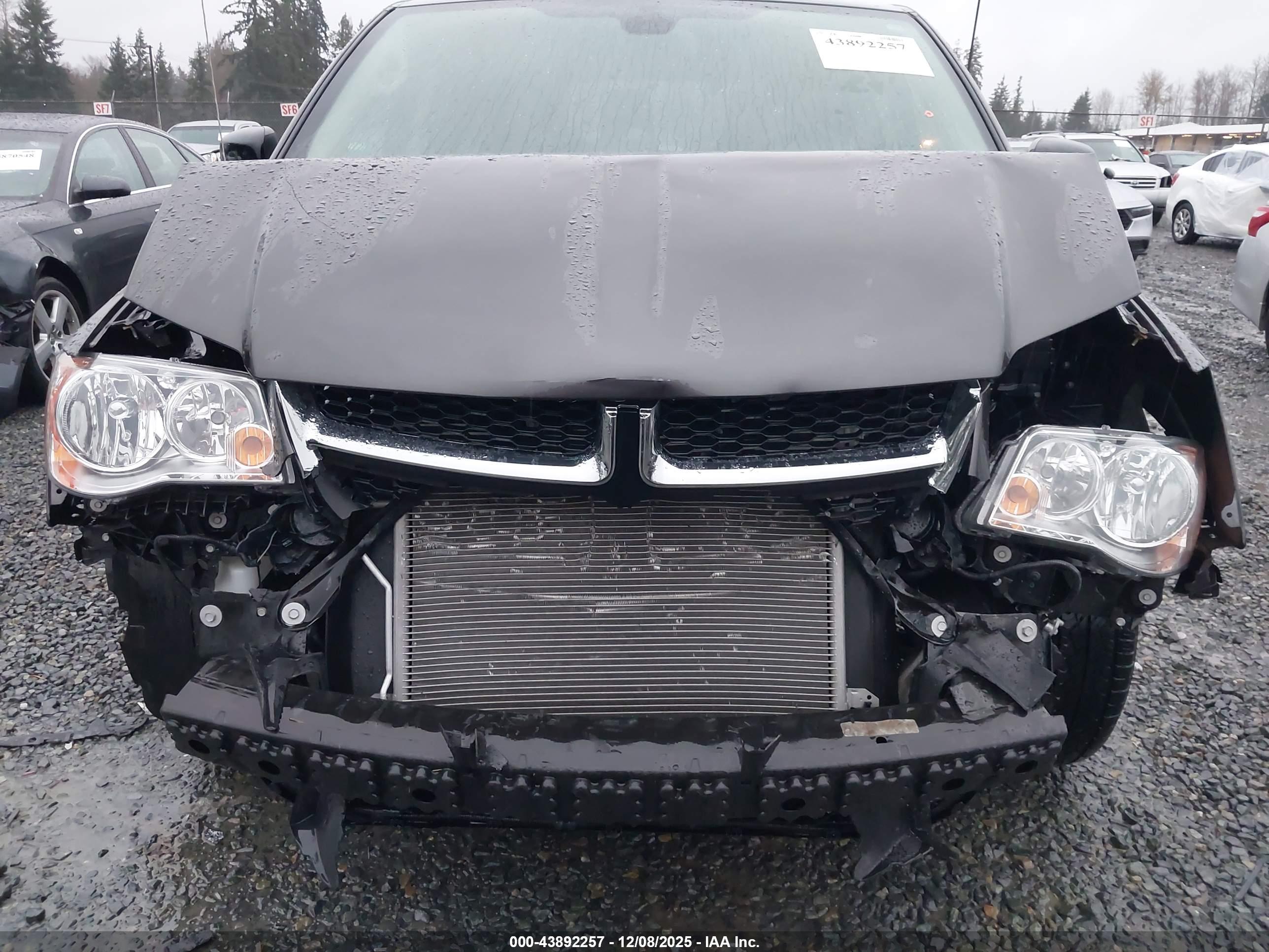 DODGE GRAND image 6