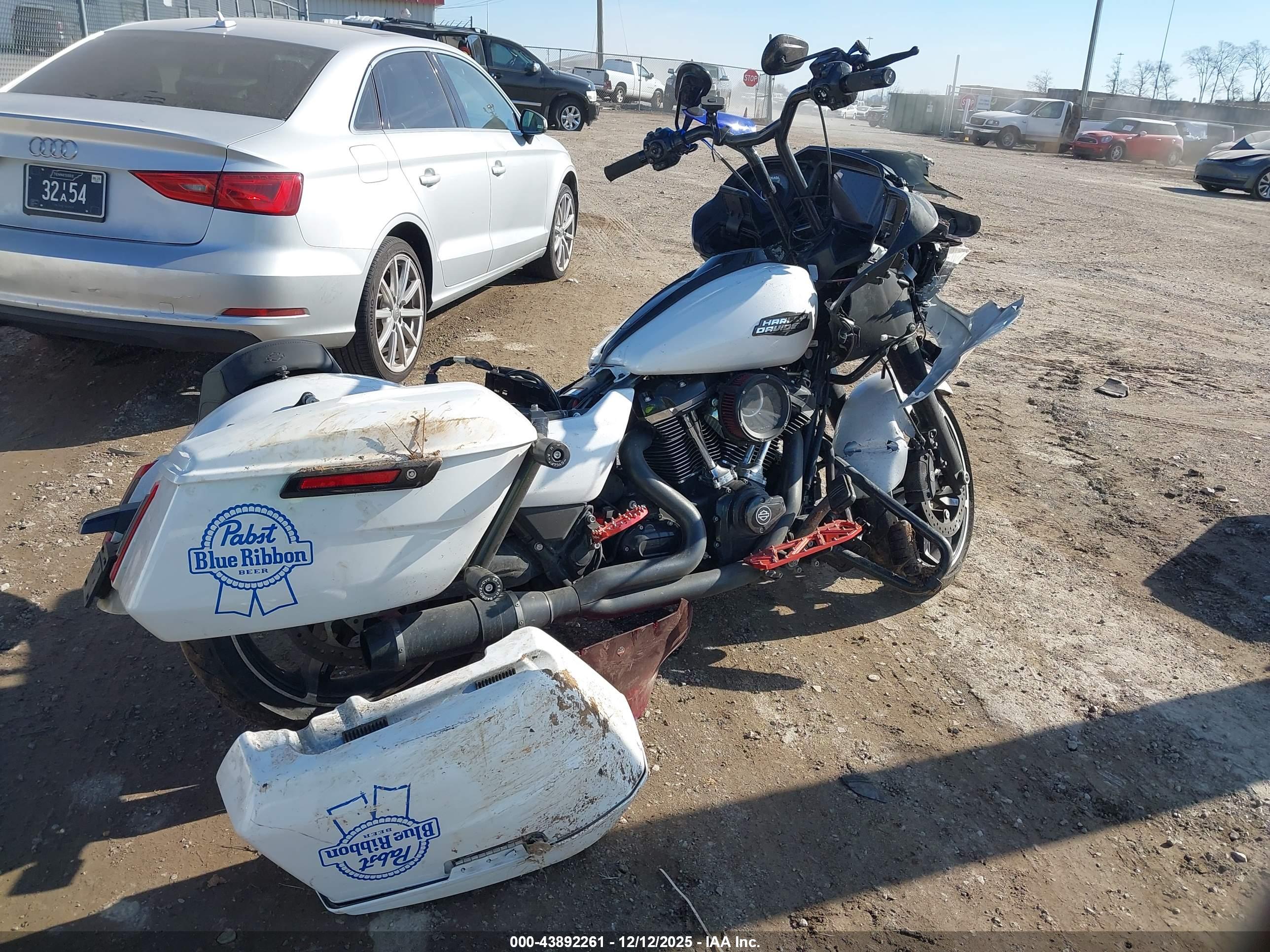 HARLEY-DAVIDSON FLTRX image 4