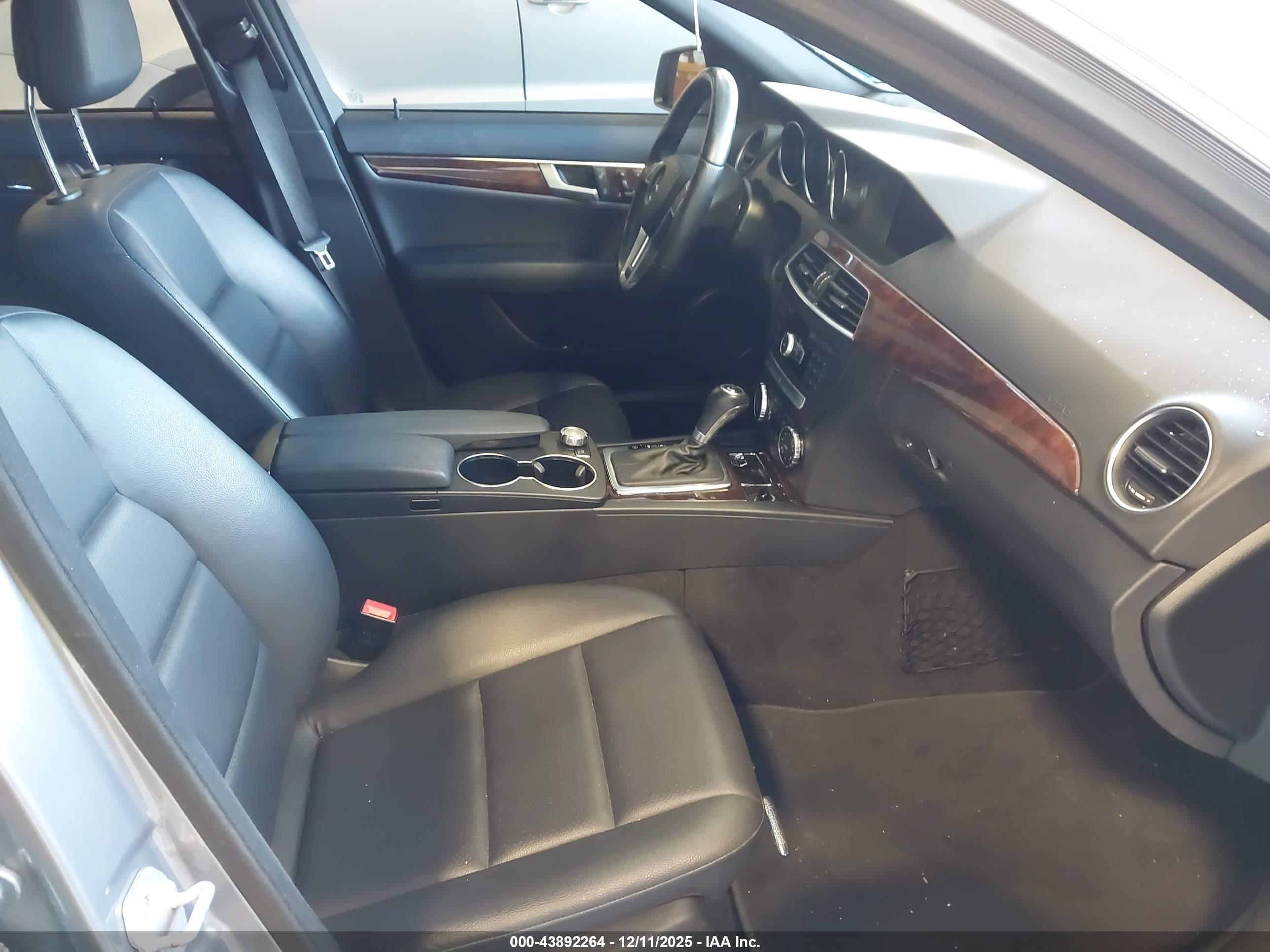 MERCEDES-BENZ C image 5