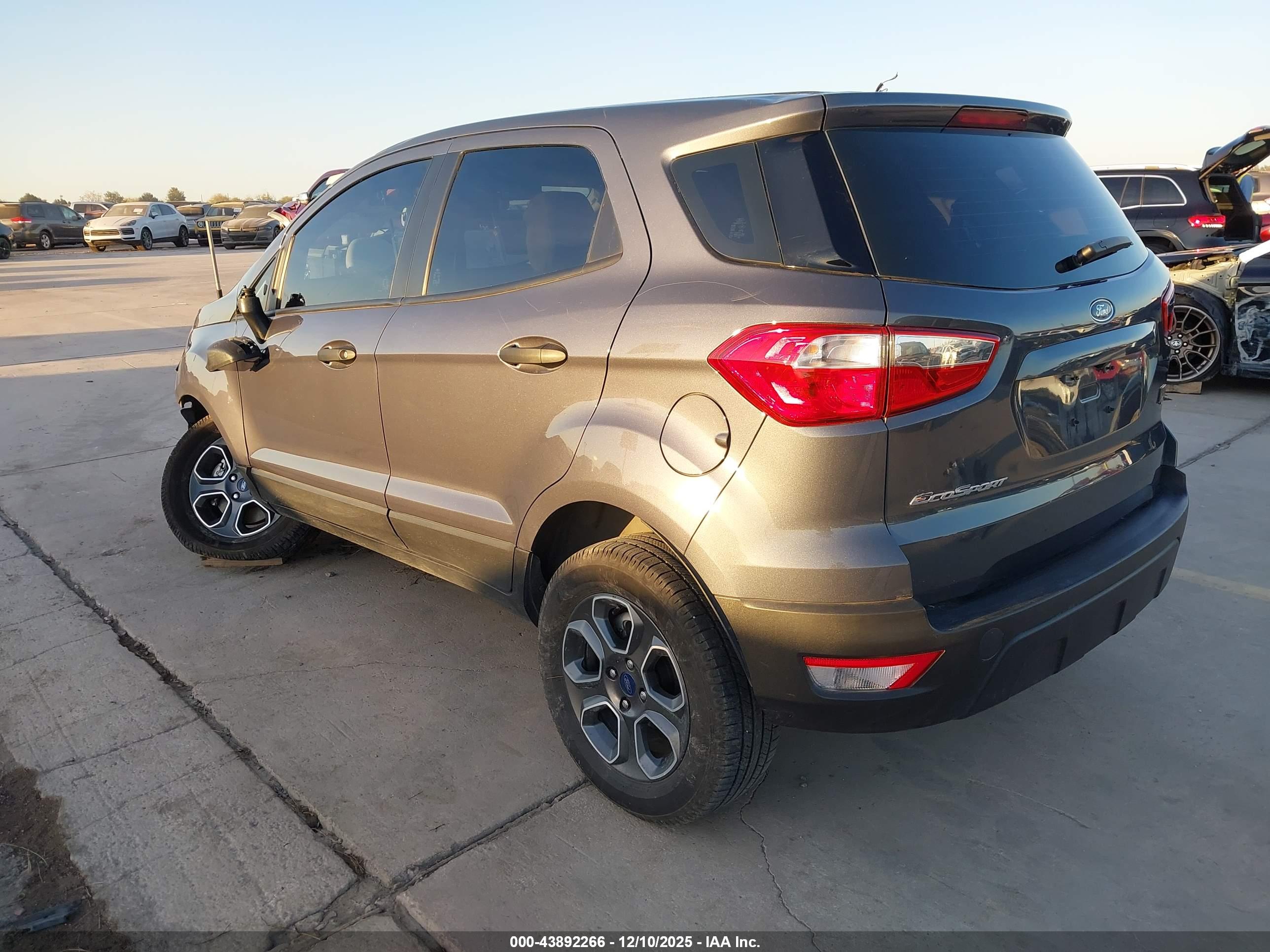 FORD ECOSPORT image 3