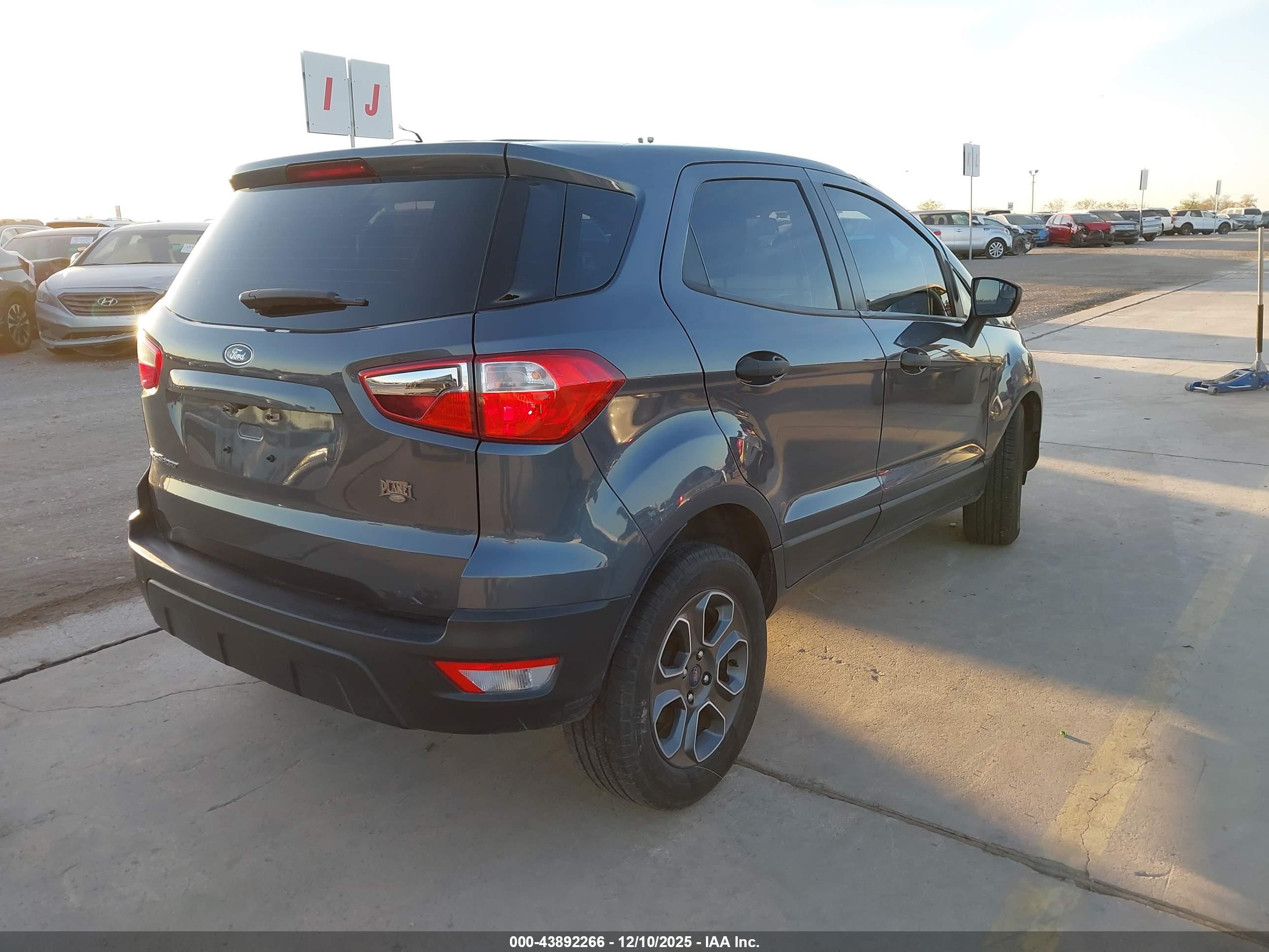 FORD ECOSPORT image 4