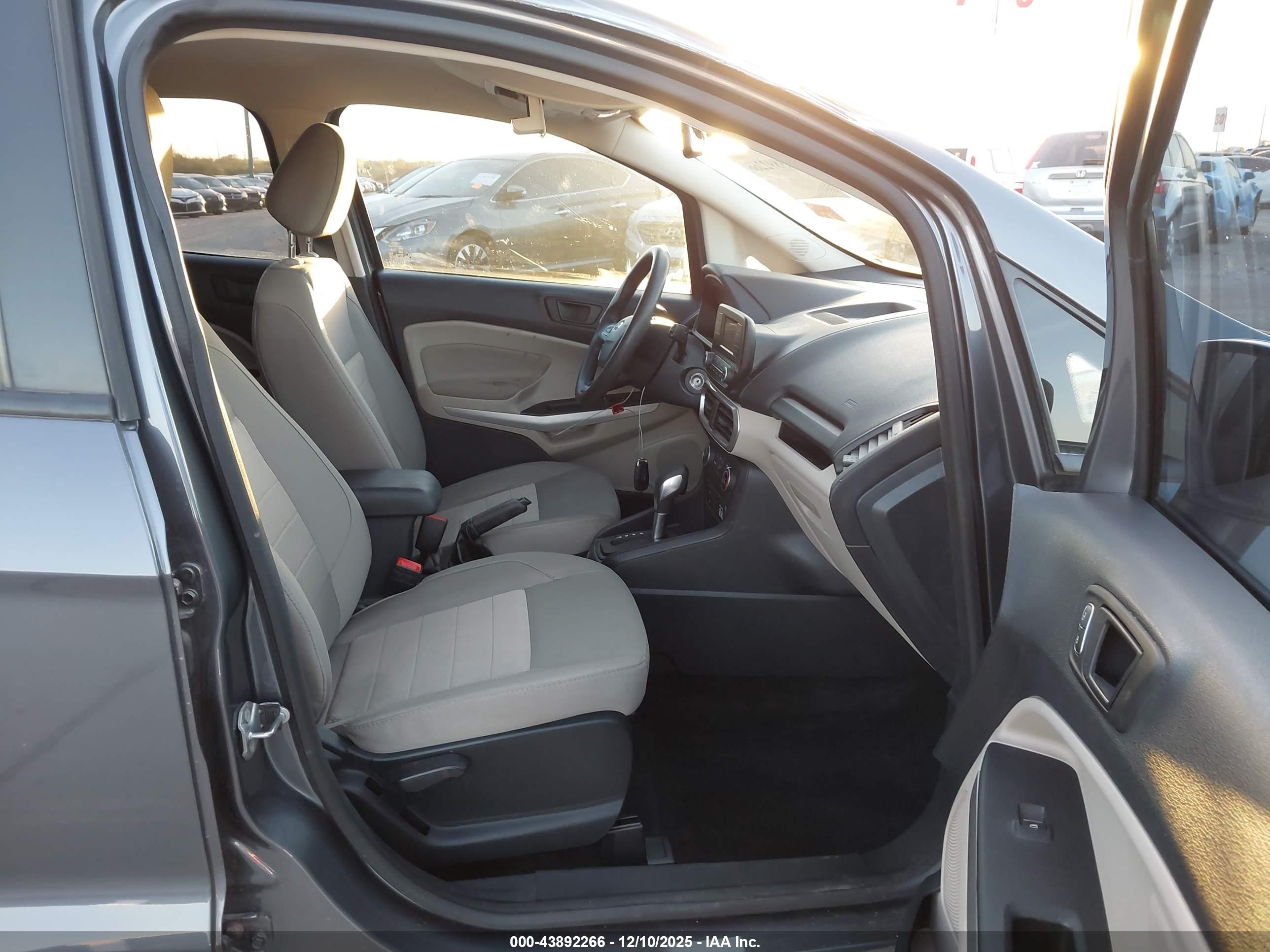 FORD ECOSPORT image 5