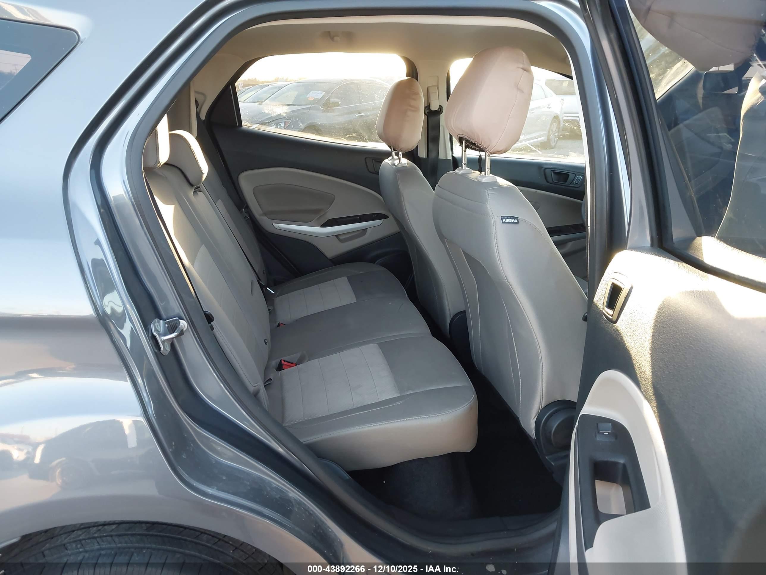 FORD ECOSPORT image 8