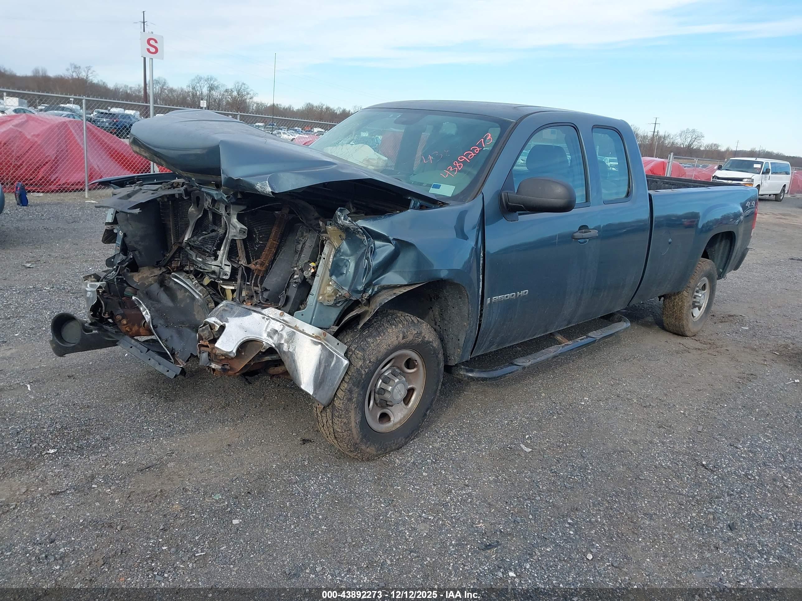 GMC SIERRA image 2