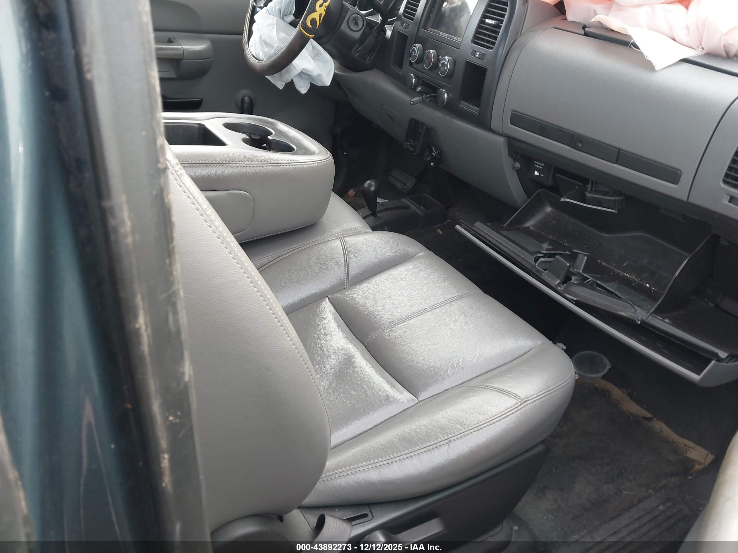 GMC SIERRA image 5