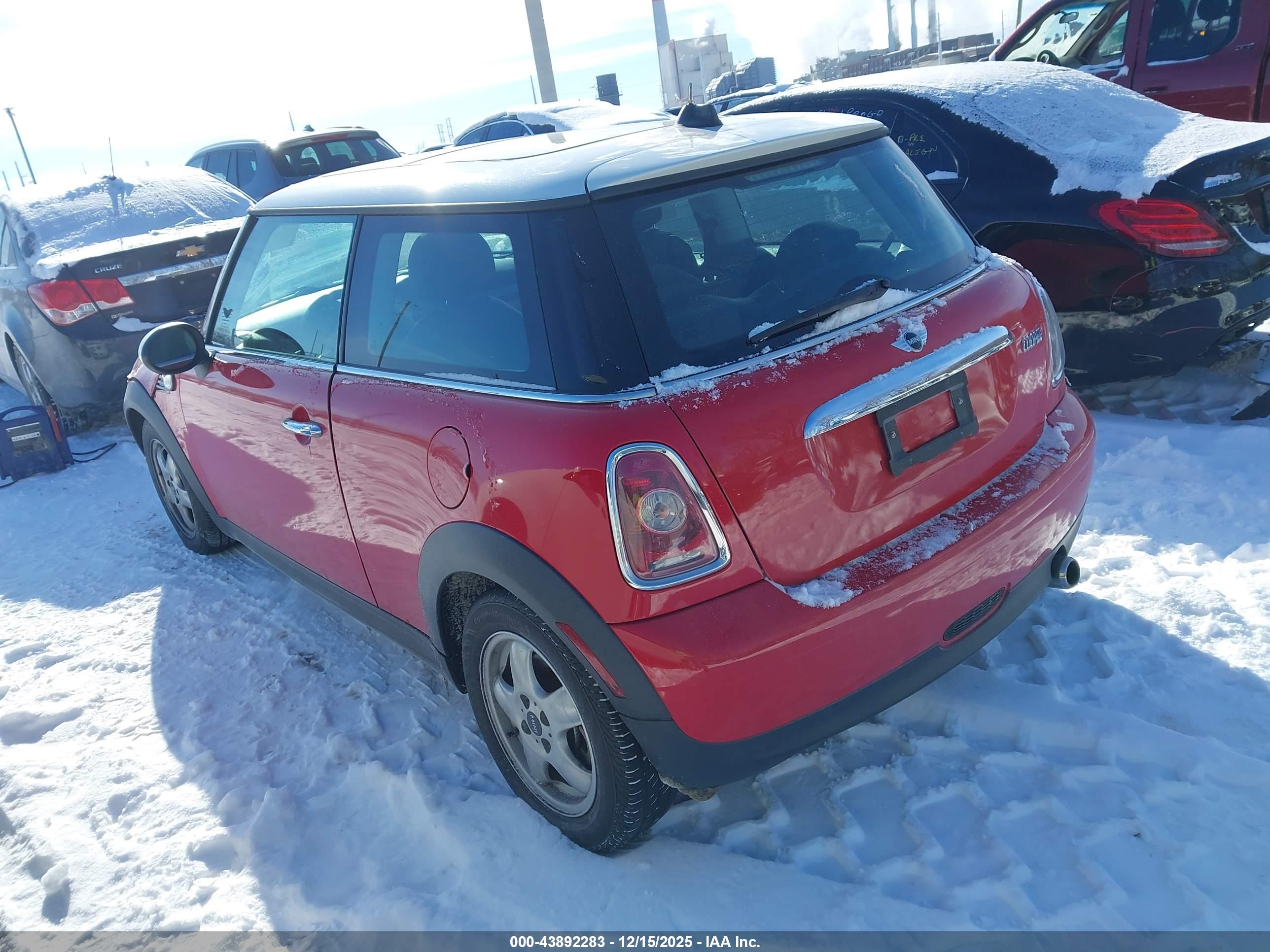 MINI COOPER image 3