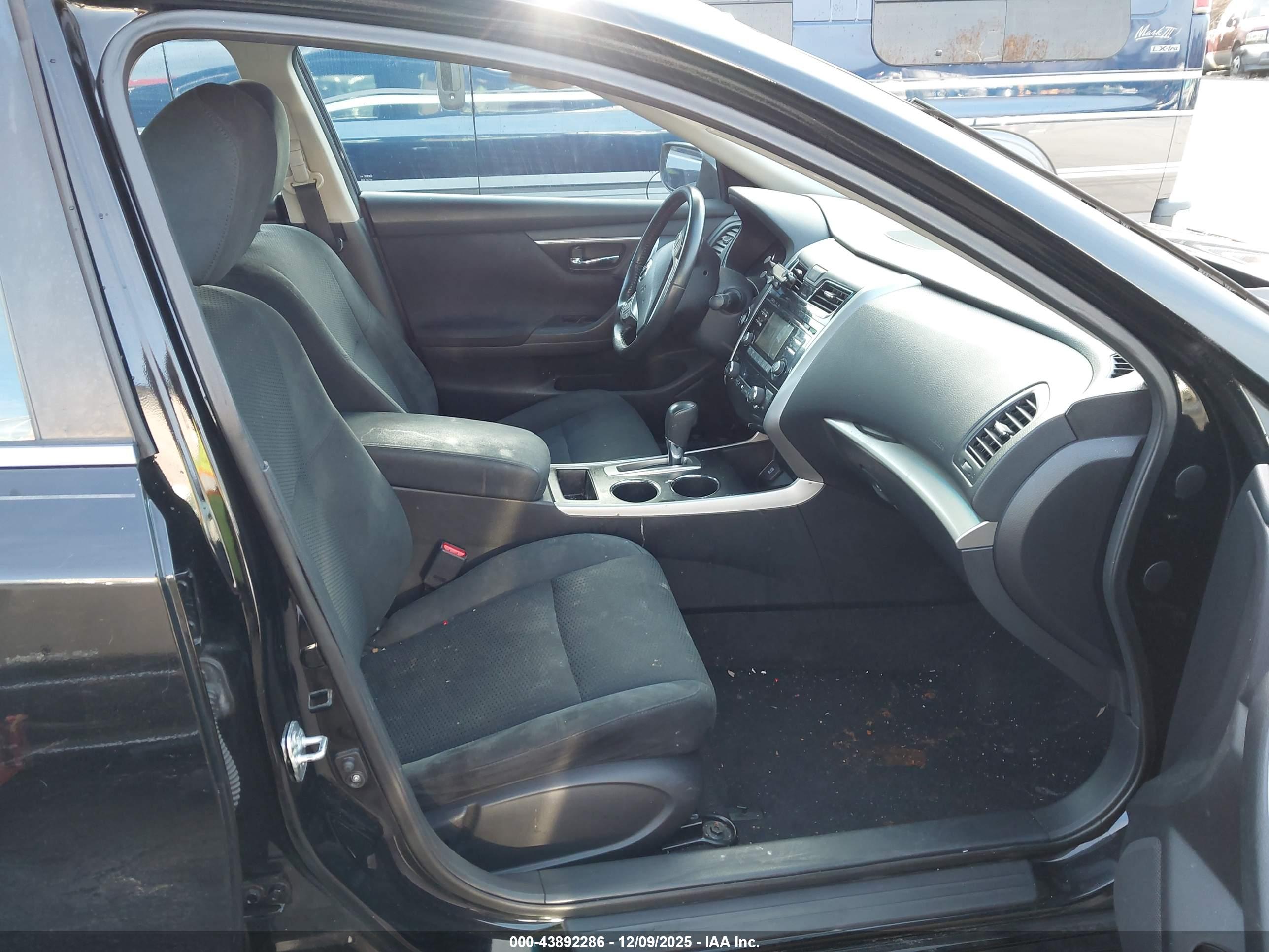 NISSAN ALTIMA image 5