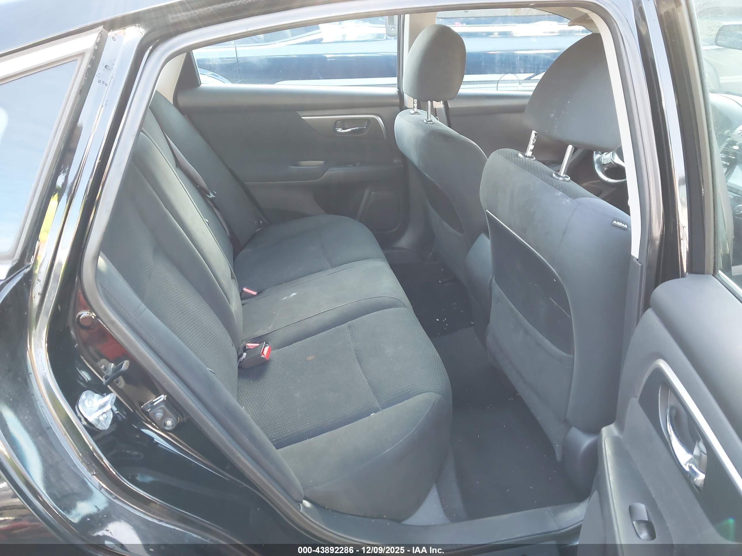 NISSAN ALTIMA image 8