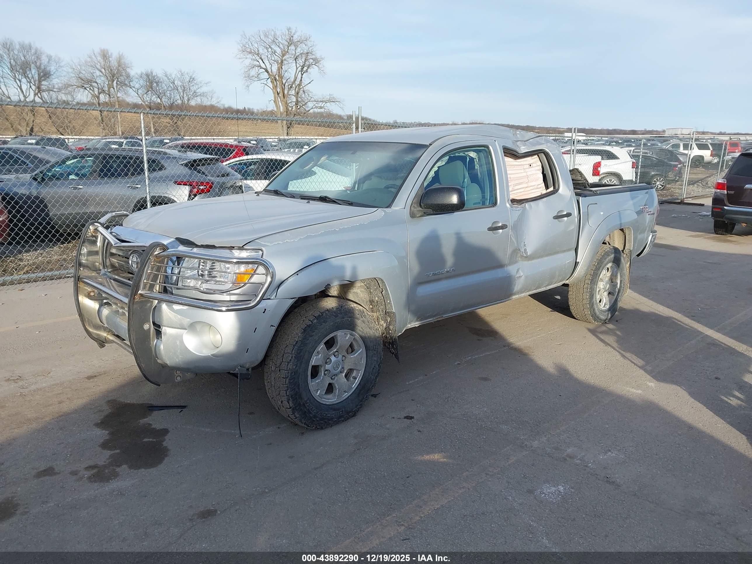 TOYOTA TACOMA image 2