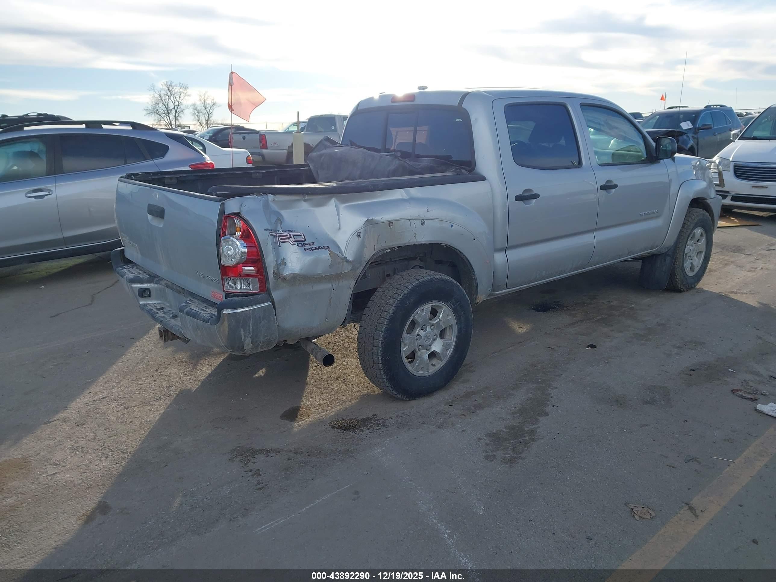 TOYOTA TACOMA image 4