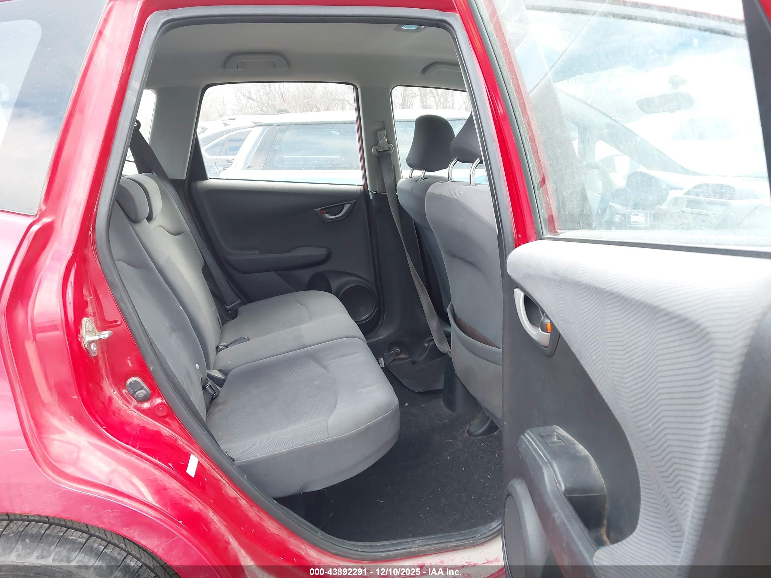 HONDA FIT image 8