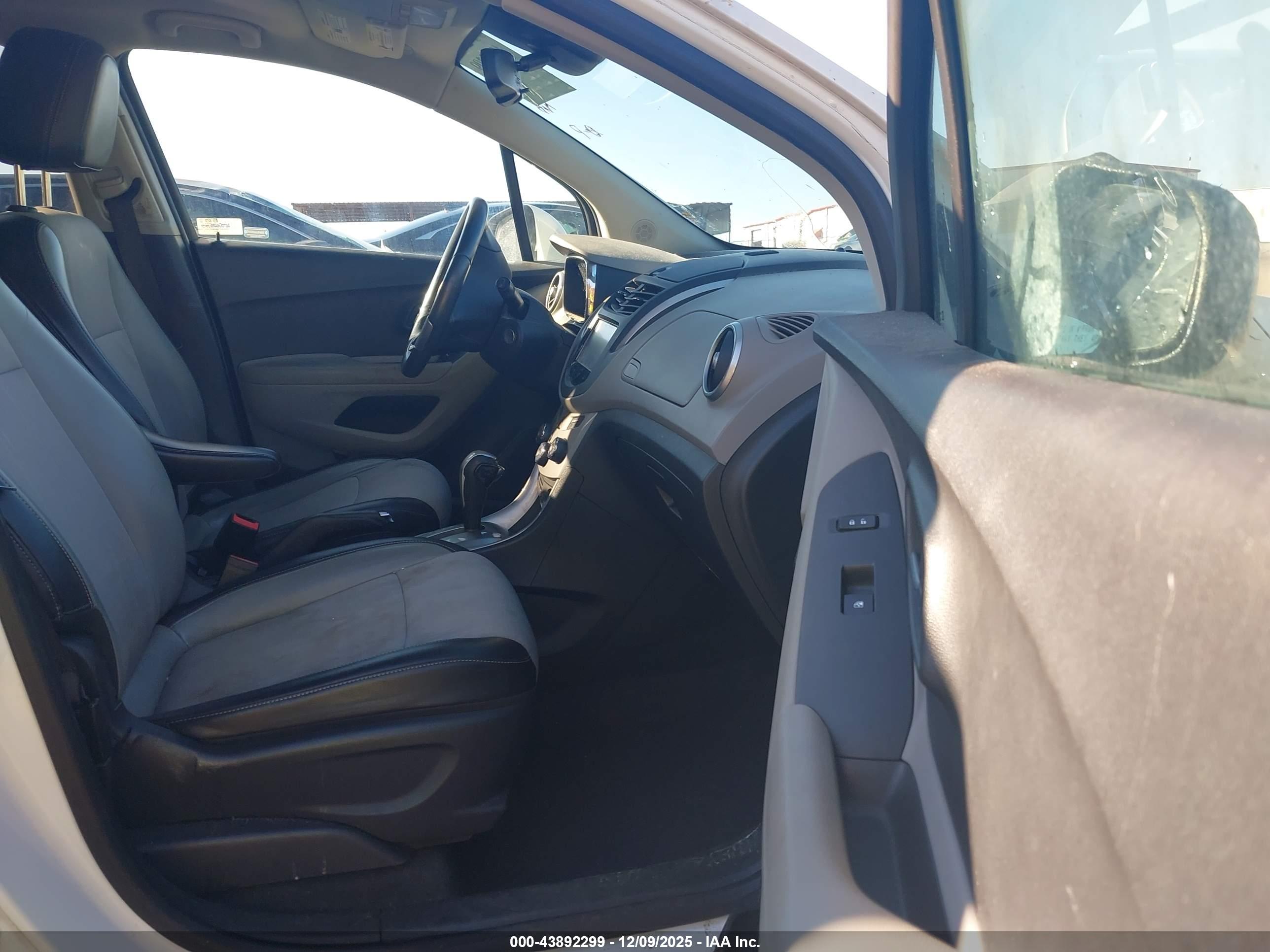 CHEVROLET TRAX image 5