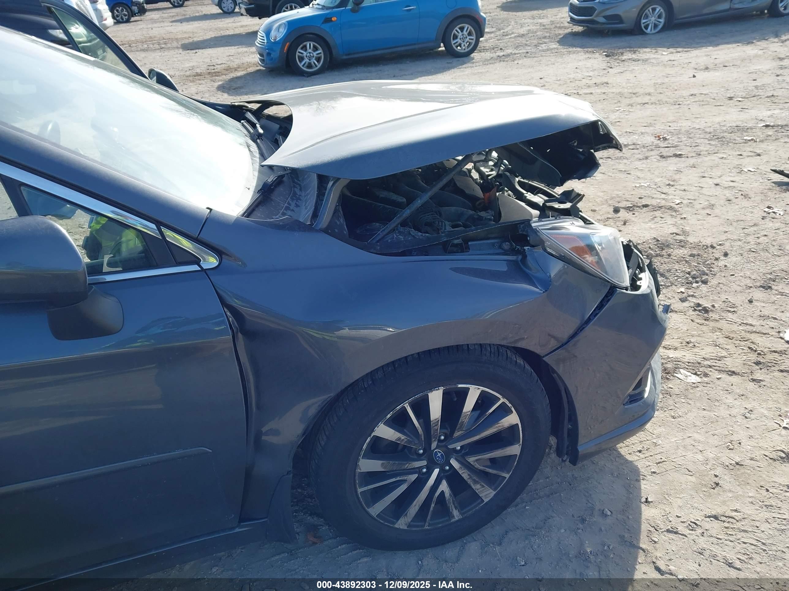 SUBARU LEGACY image 6