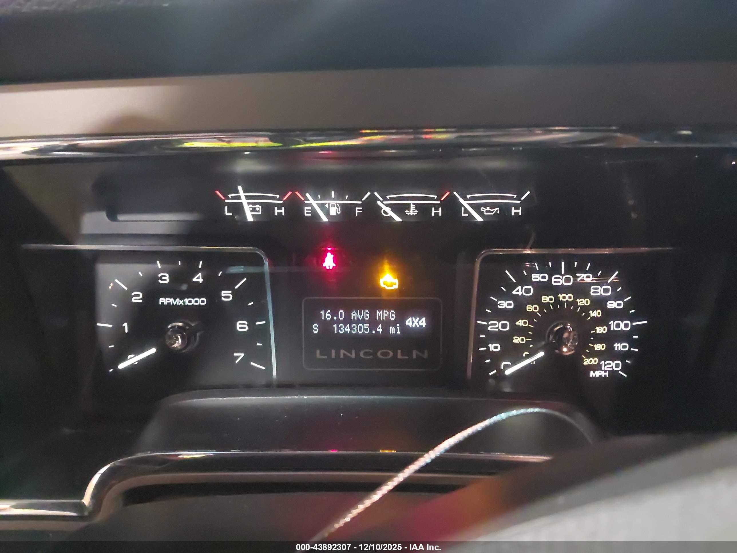 LINCOLN NAVIGATOR image 7