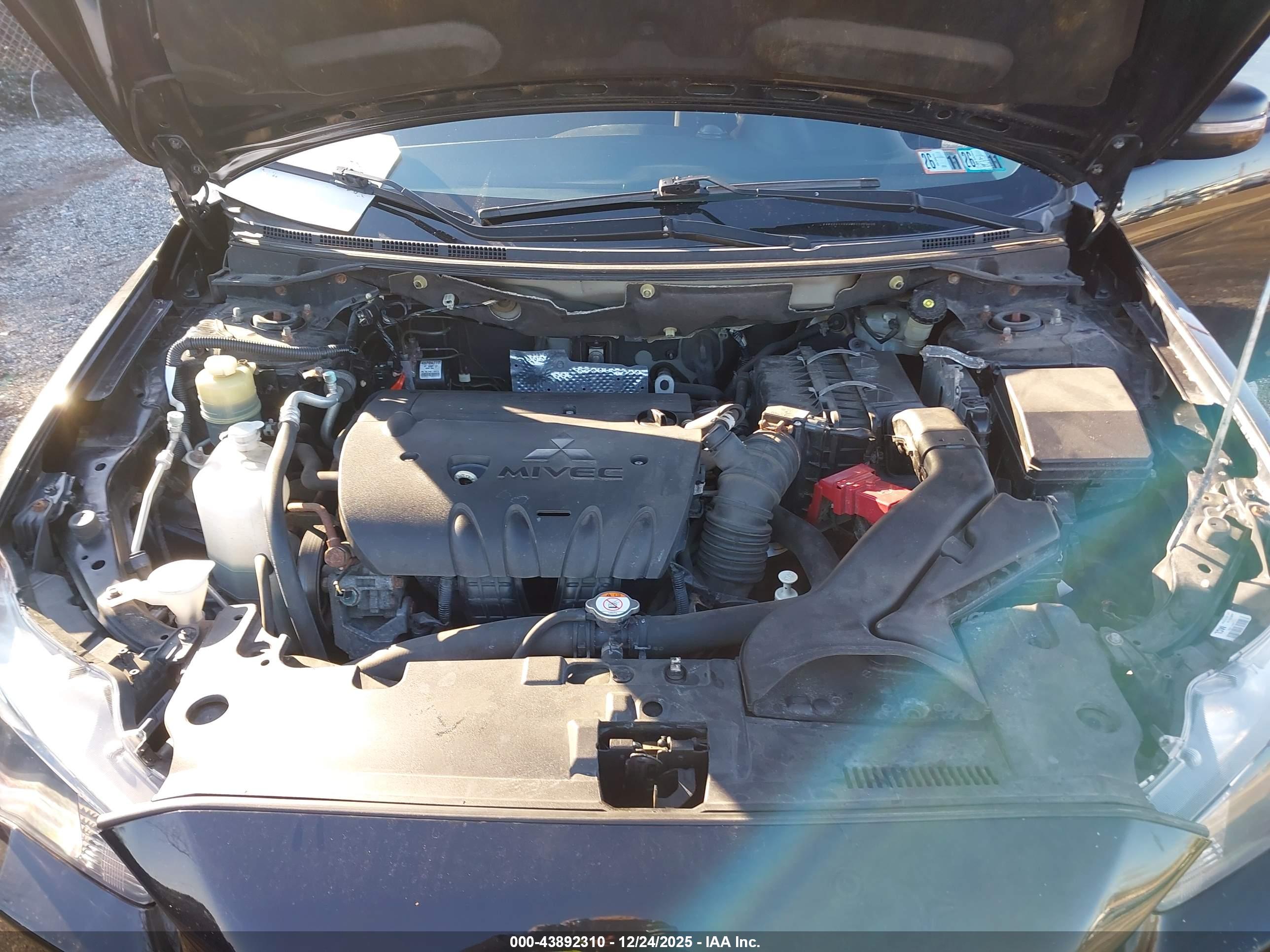 MITSUBISHI LANCER image 10