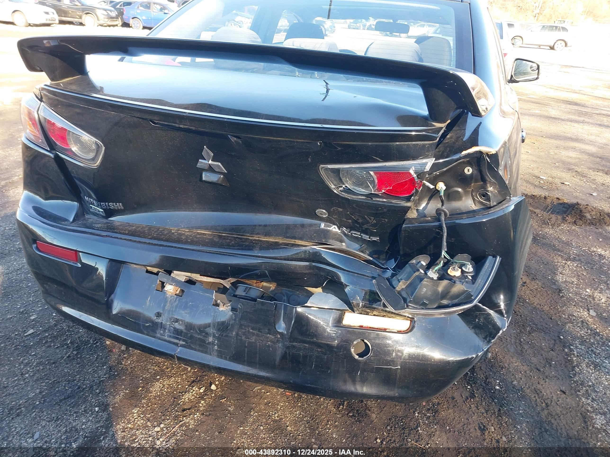 MITSUBISHI LANCER image 6