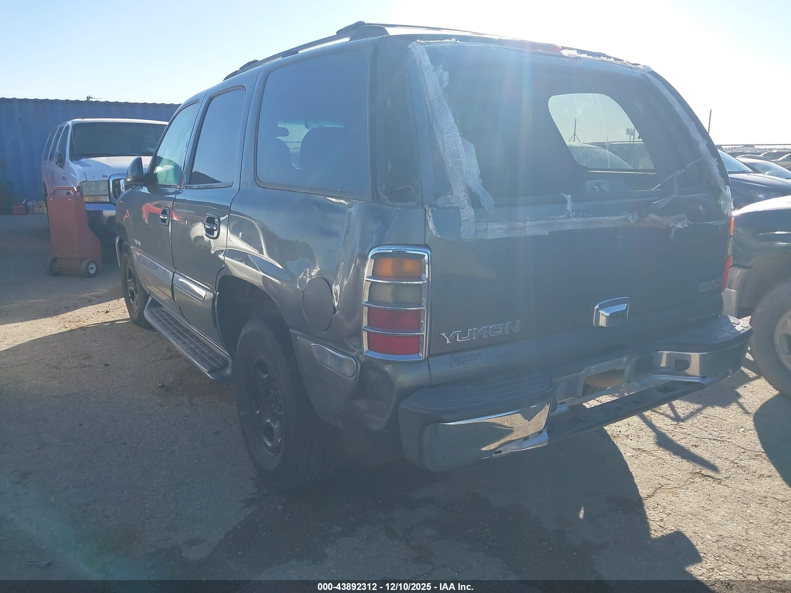 GMC YUKON image 3