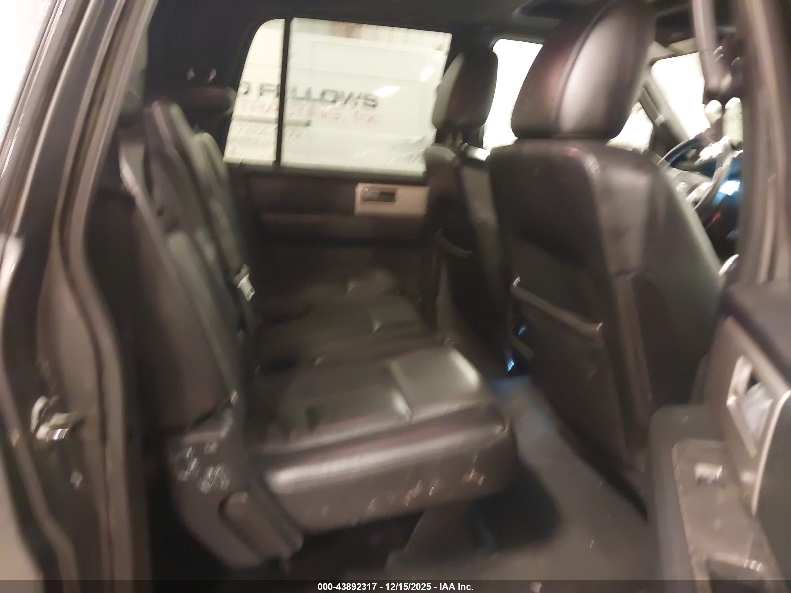 FORD EXPEDITION image 8