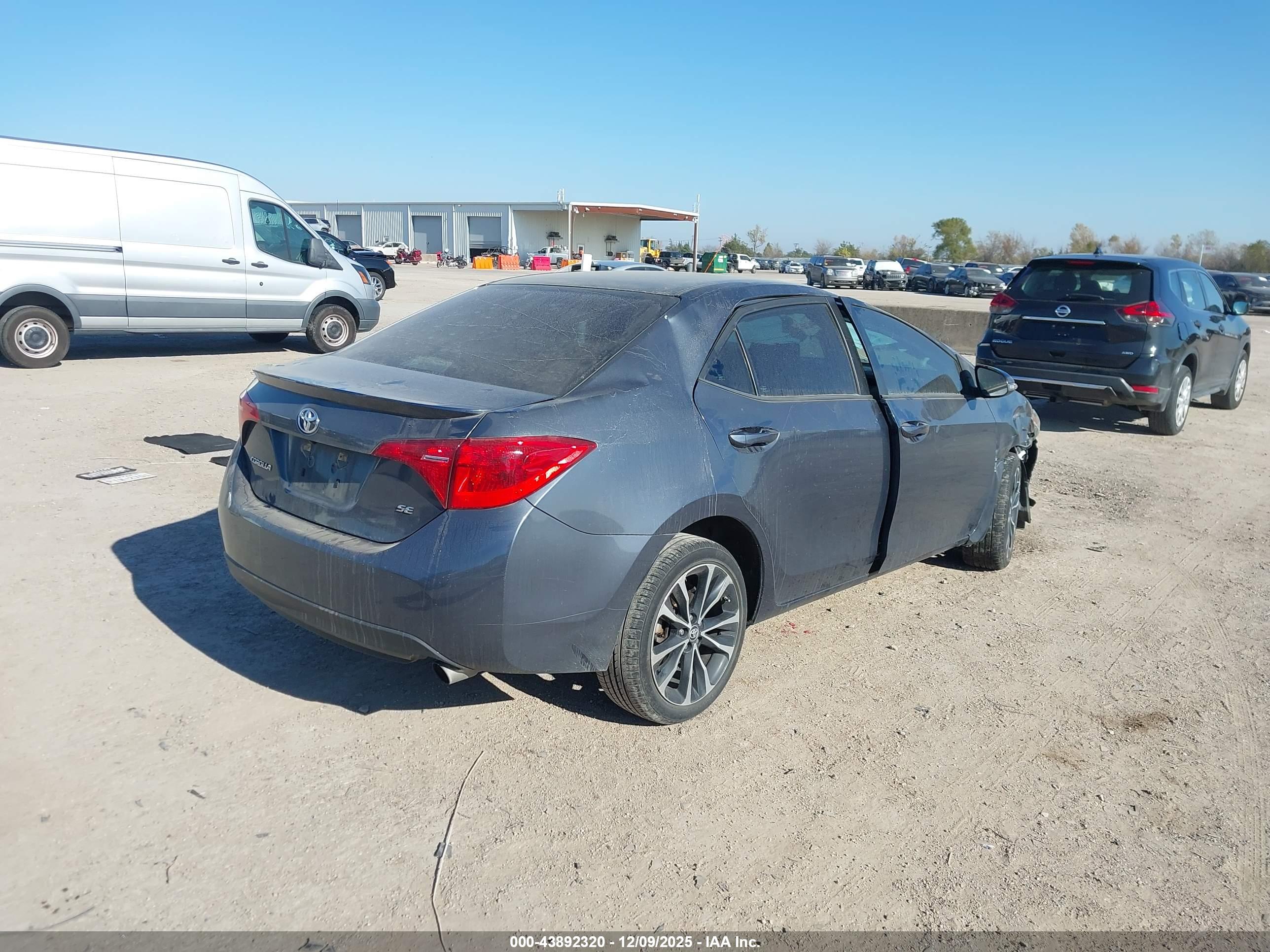 TOYOTA COROLLA image 4
