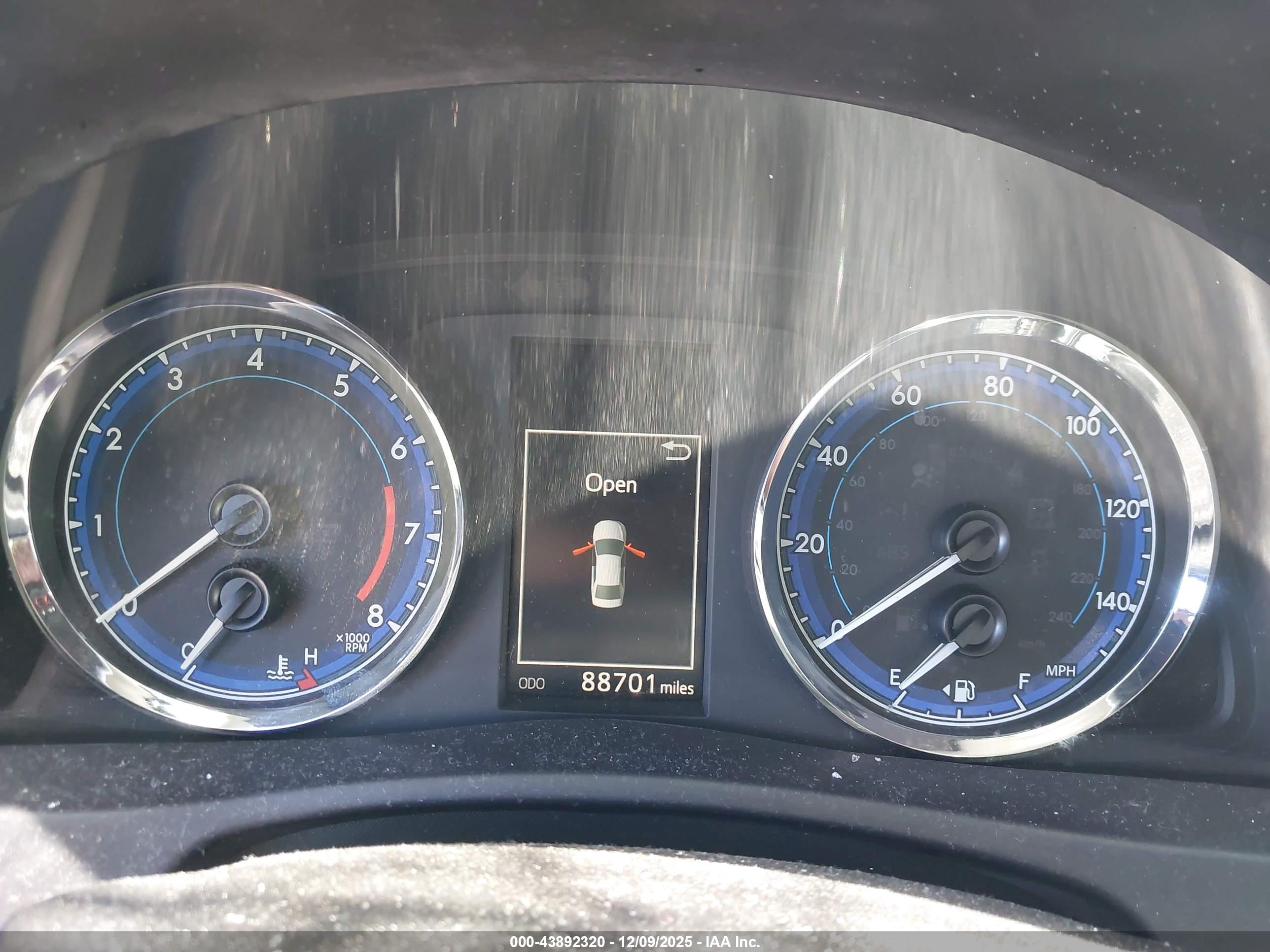 TOYOTA COROLLA image 7