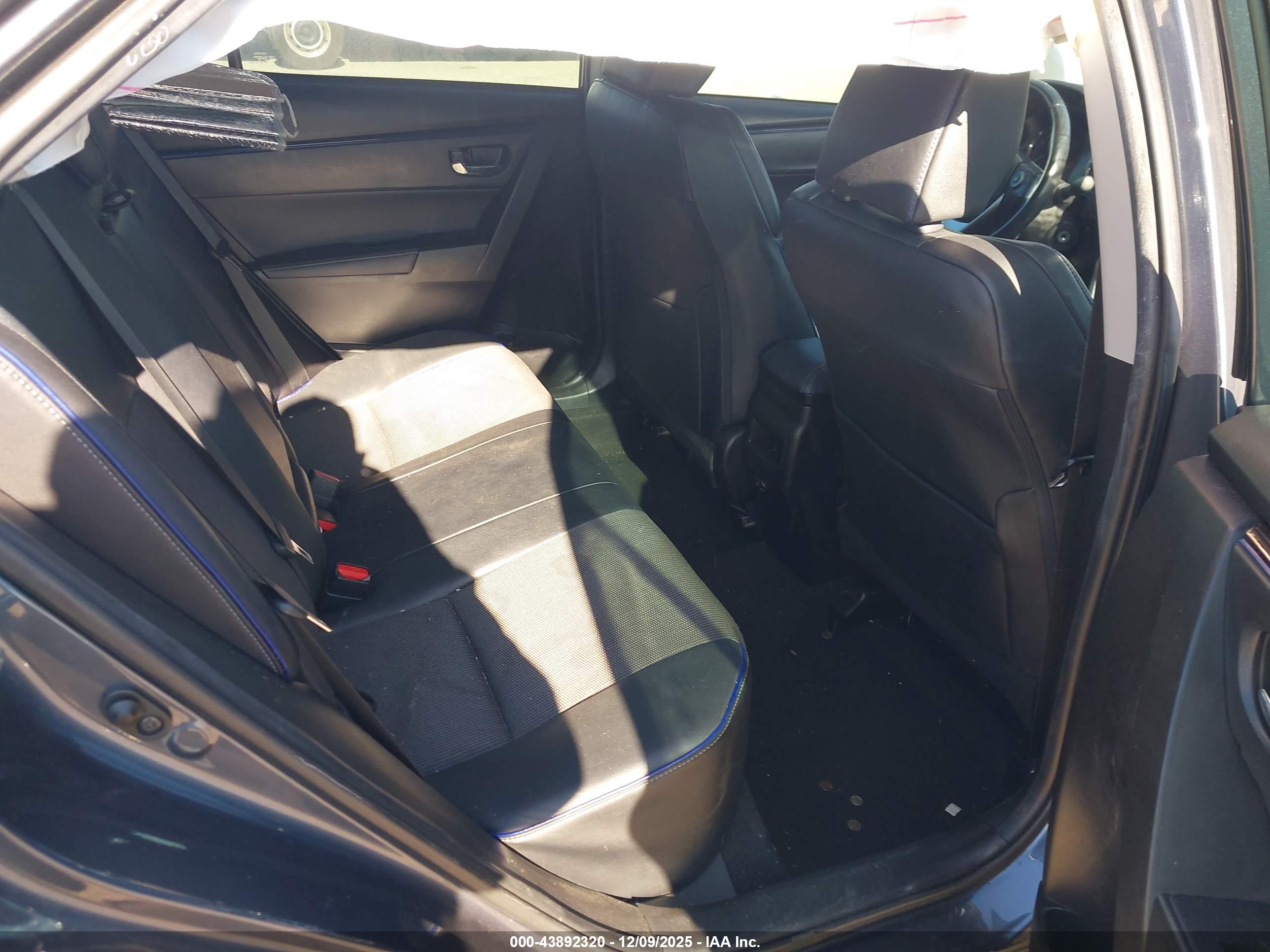 TOYOTA COROLLA image 8