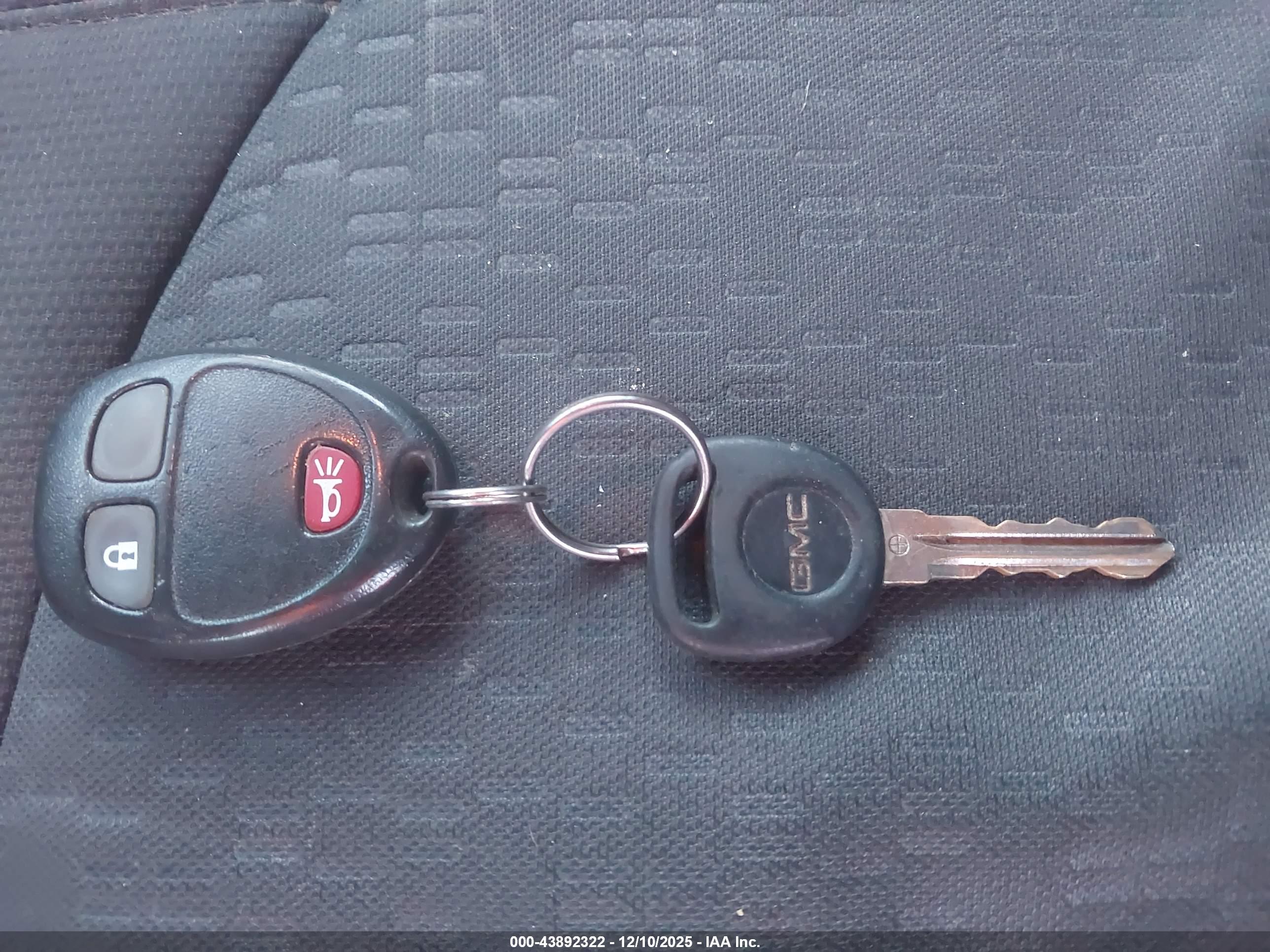 GMC ACADIA image 11