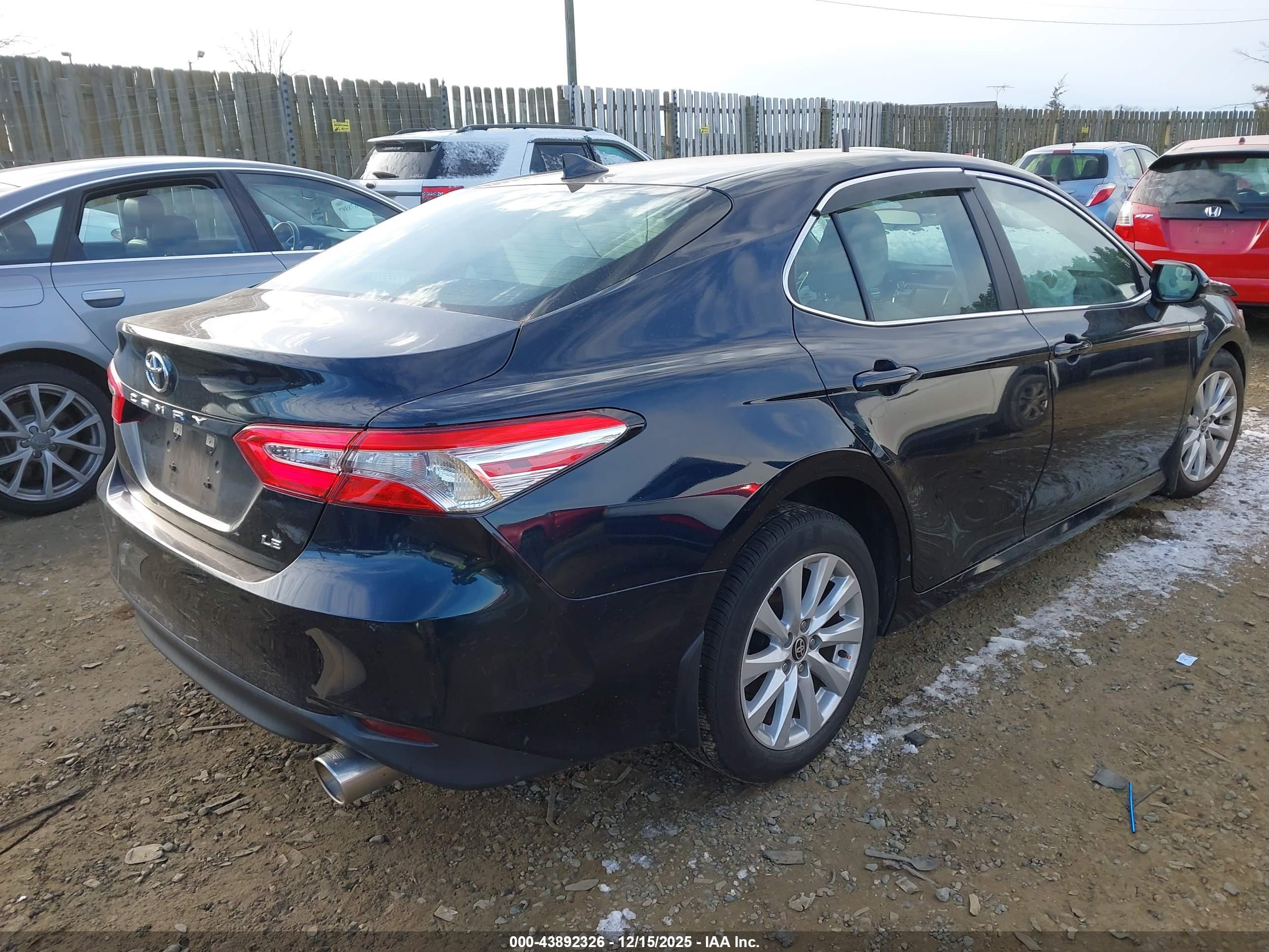 TOYOTA CAMRY image 4