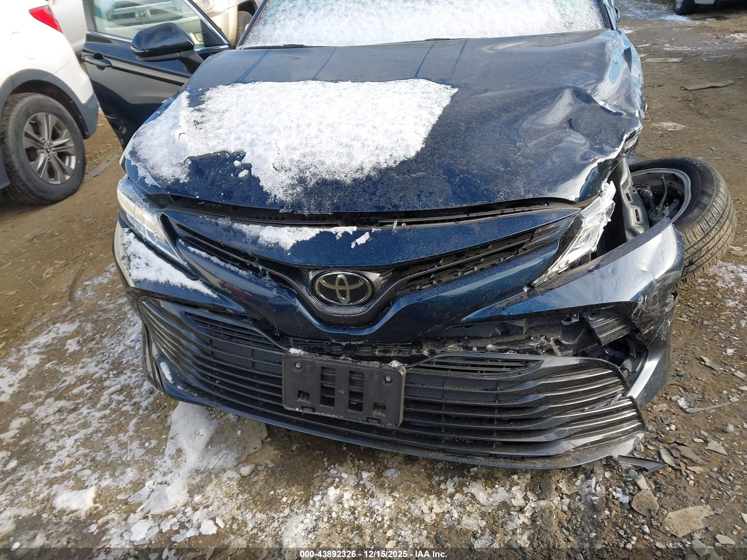 TOYOTA CAMRY image 6