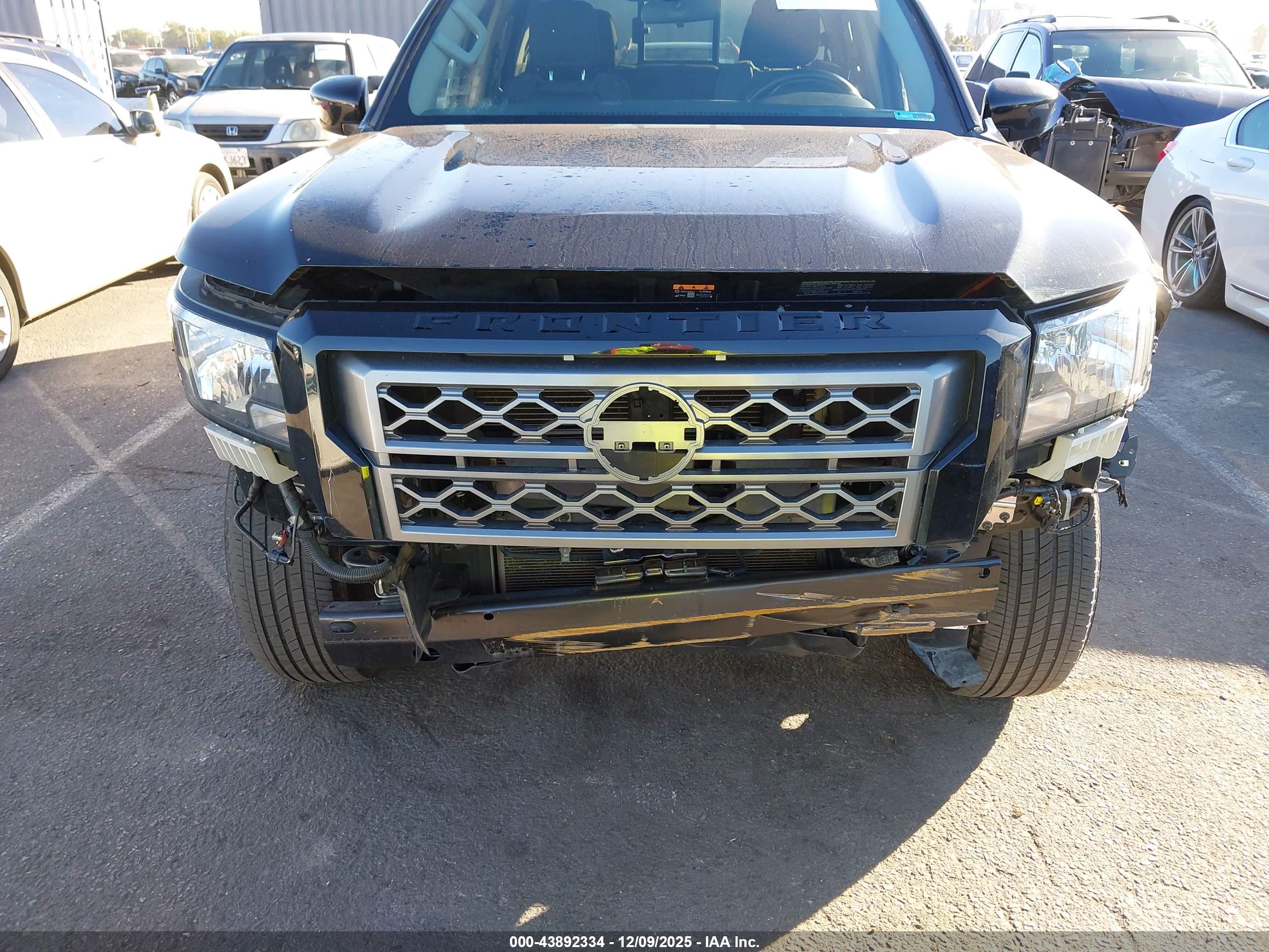 NISSAN FRONTIER image 6