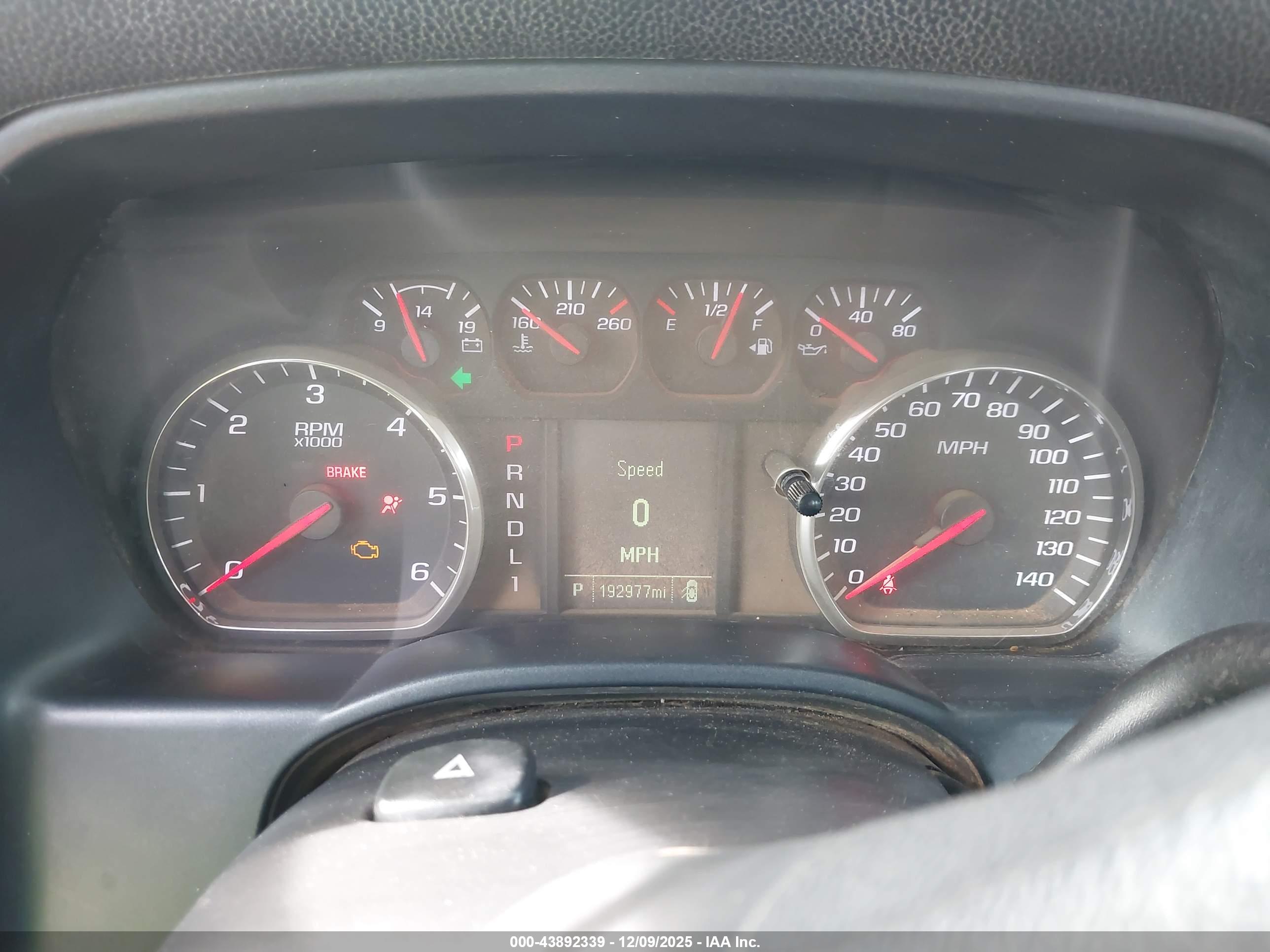 CHEVROLET SILVERADO image 7